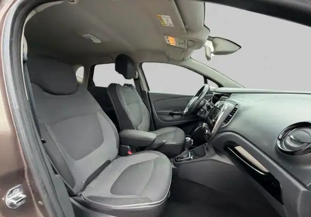 Renault Captur view 7