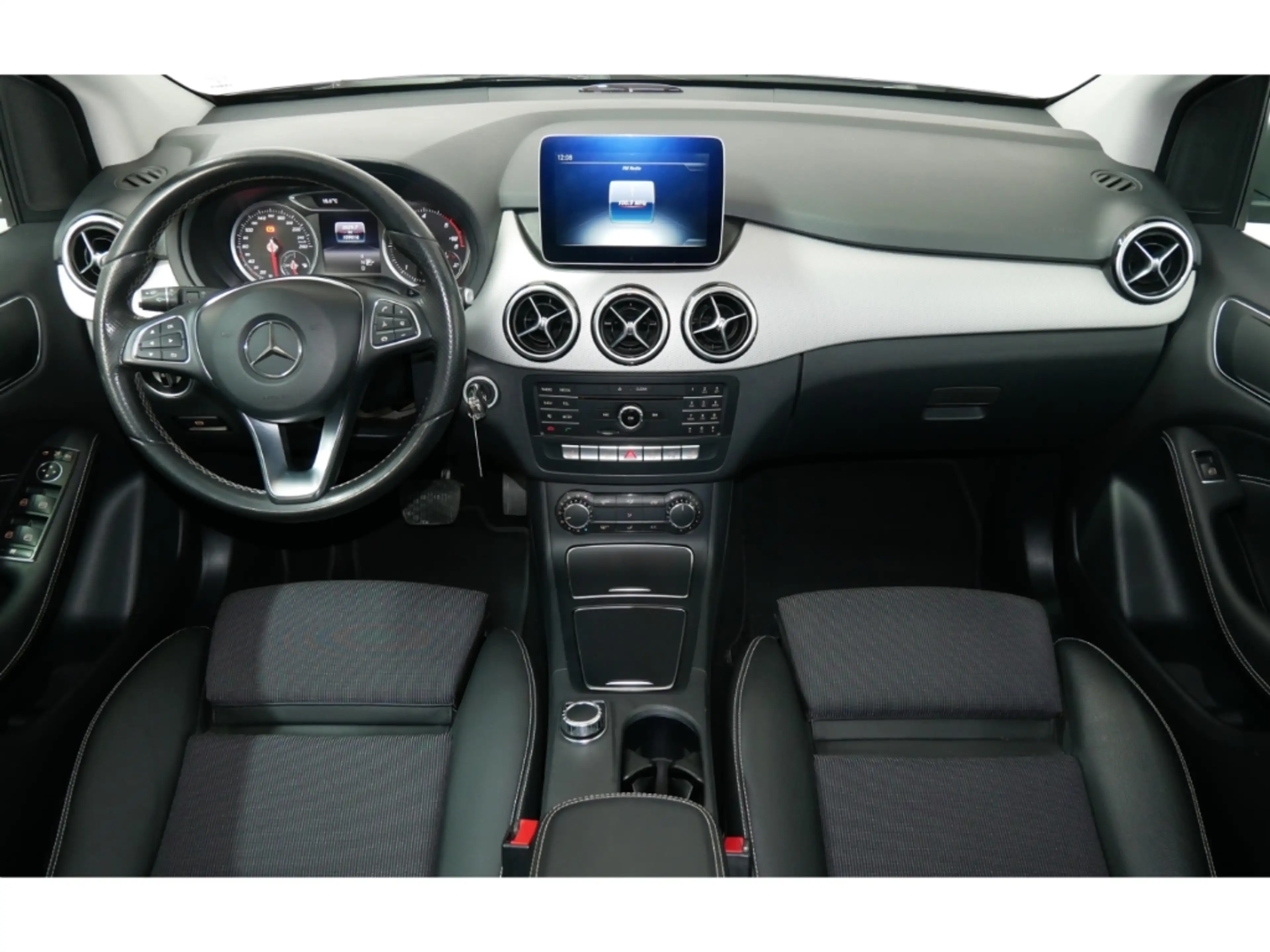 Mercedes-Benz B 220 d LED+Navi+Leder+Kamera+PDC+AHK+17'' — photo 11