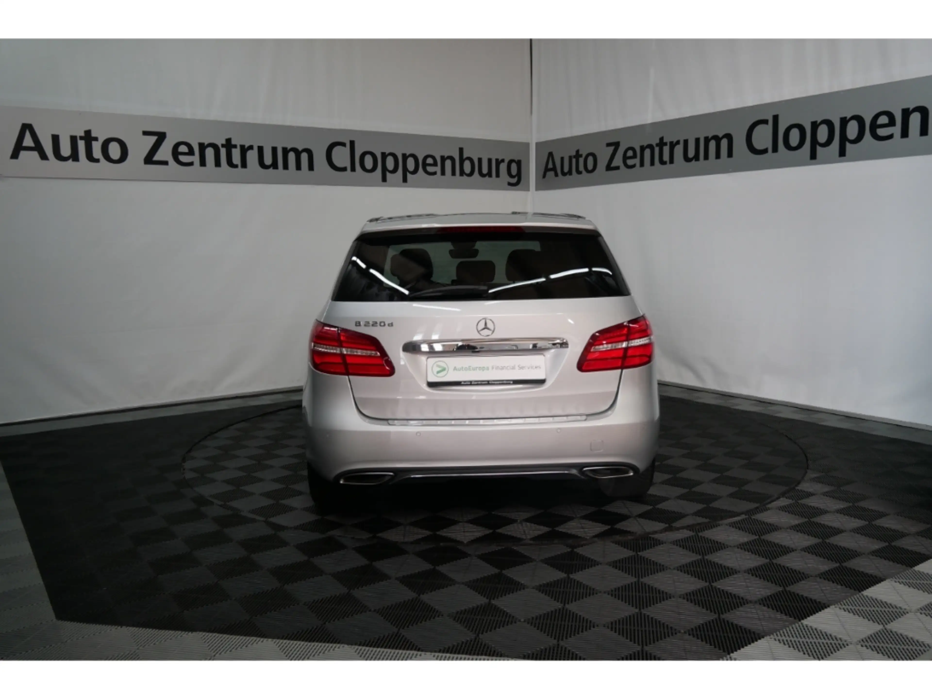 Mercedes-Benz B 220 d LED+Navi+Leder+Kamera+PDC+AHK+17'' — photo 4