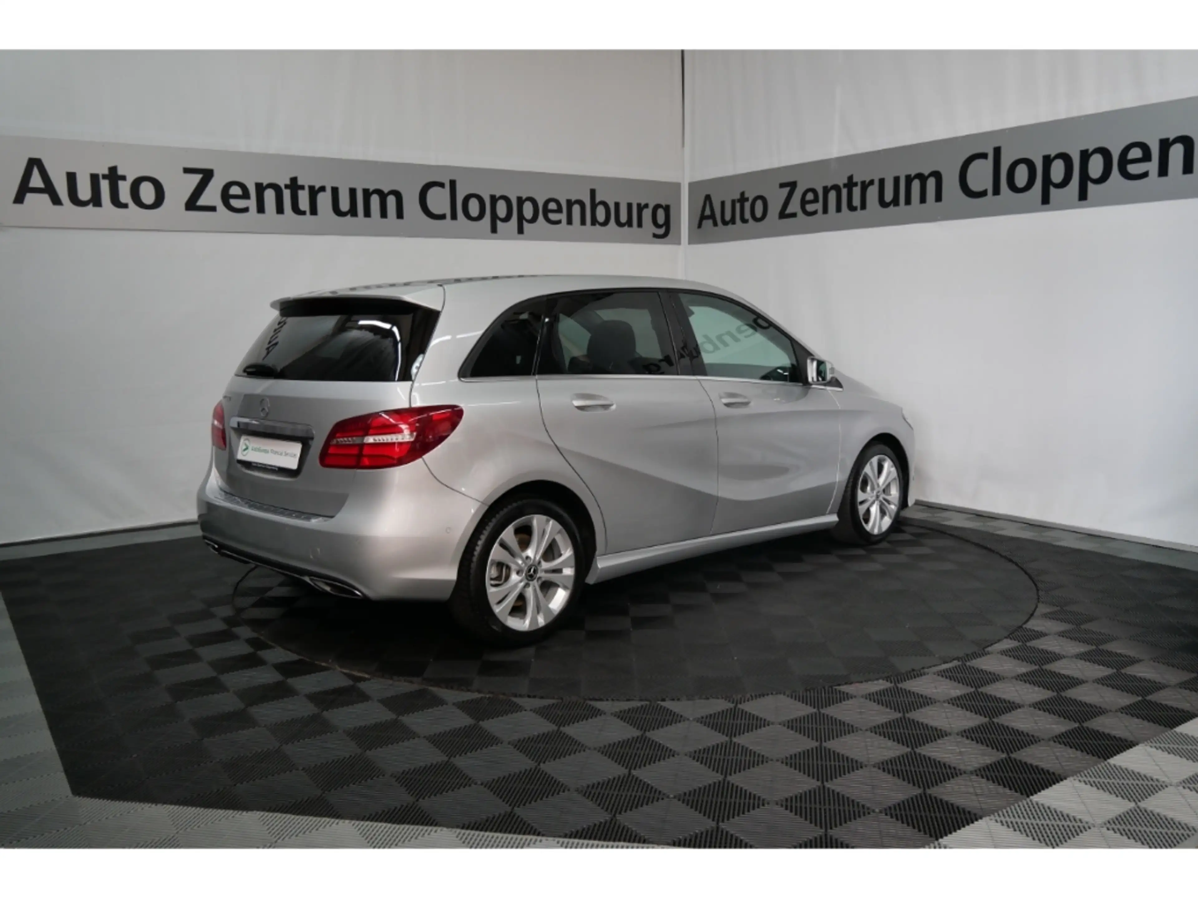 Mercedes-Benz B 220 d LED+Navi+Leder+Kamera+PDC+AHK+17'' — photo 5