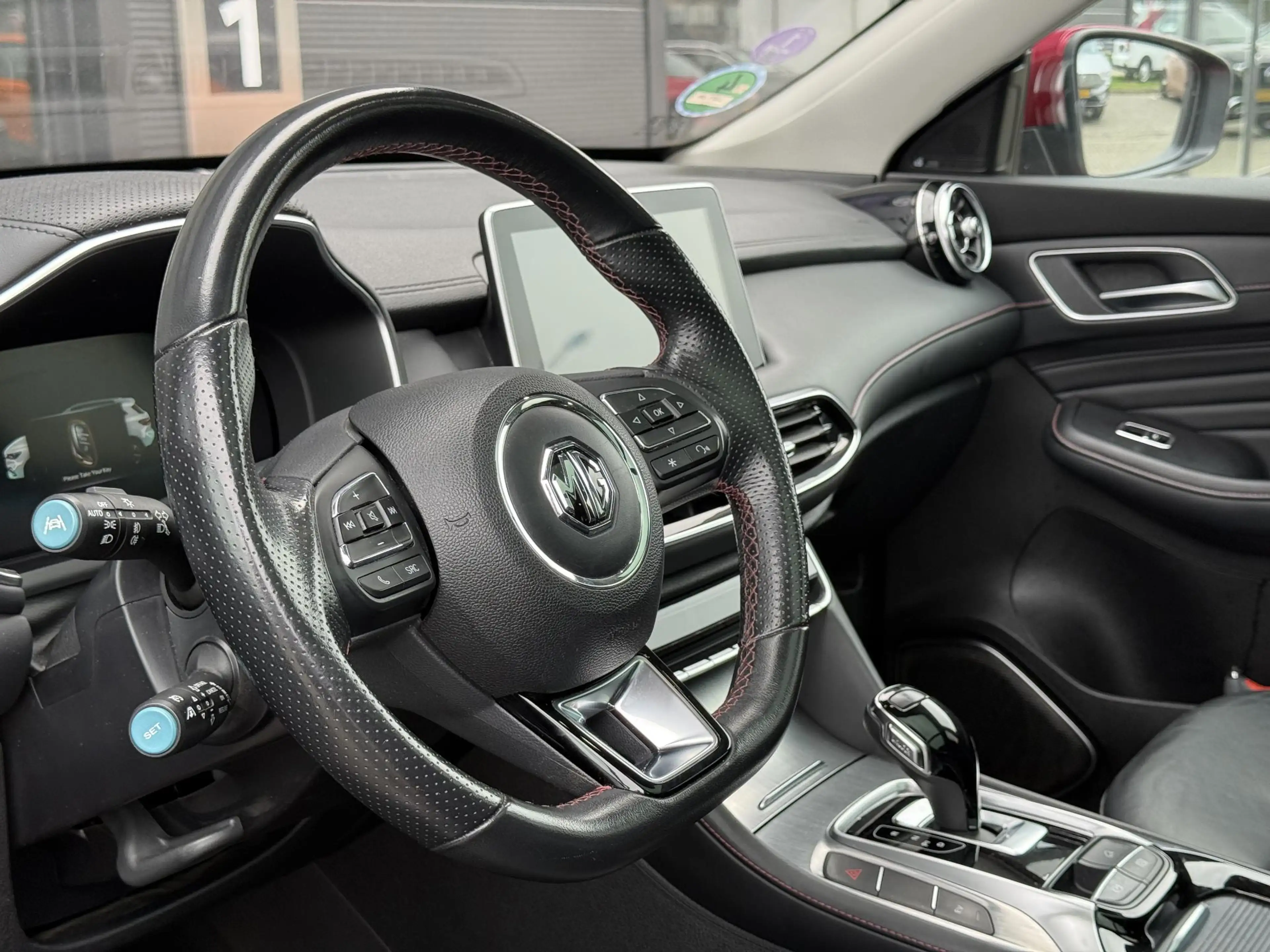MG EHS 1.5 TGDI PHEV Aut. Luxury | Panoramadak | Leder | — photo 12