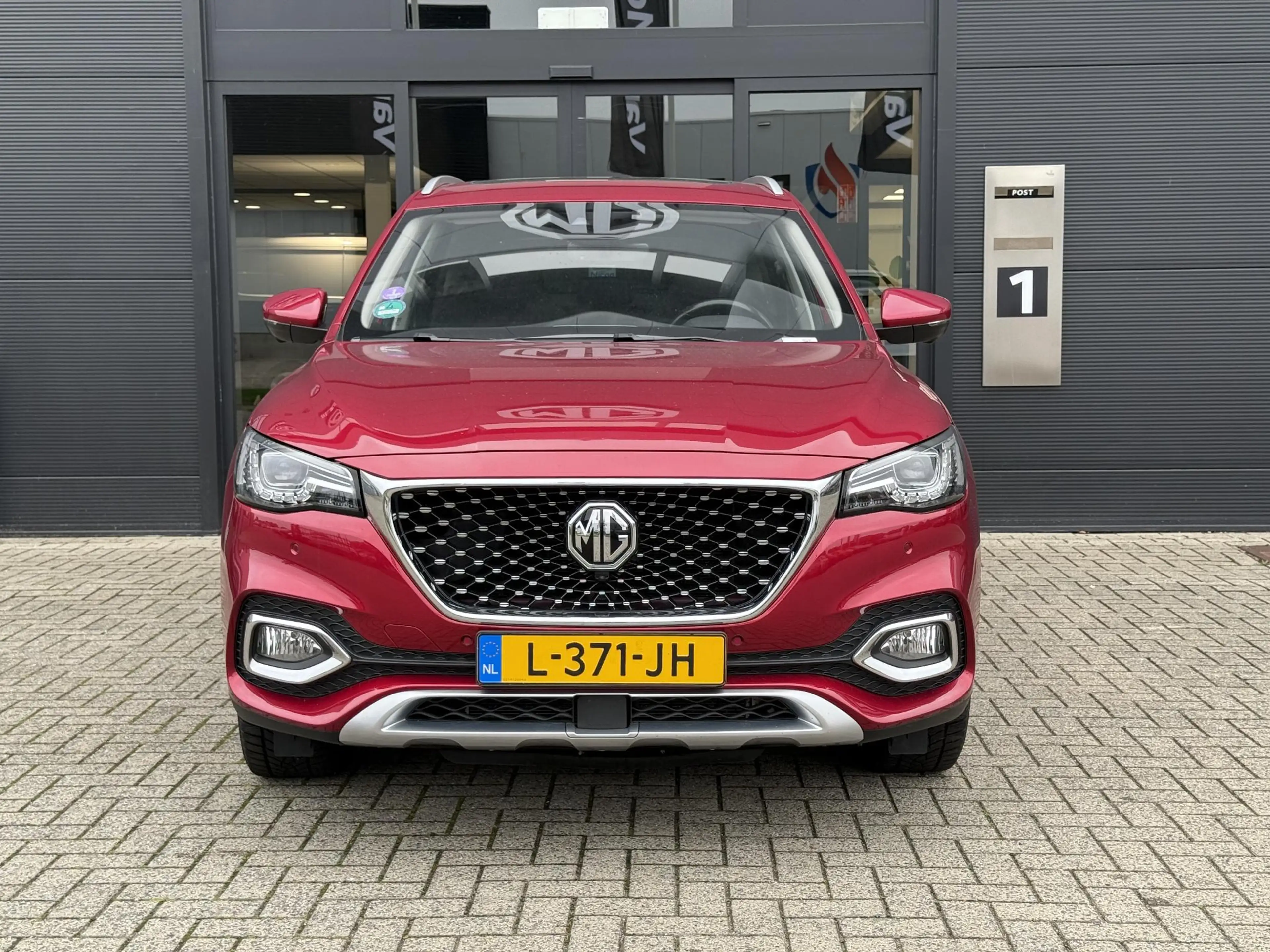MG EHS 1.5 TGDI PHEV Aut. Luxury | Panoramadak | Leder | — photo 6