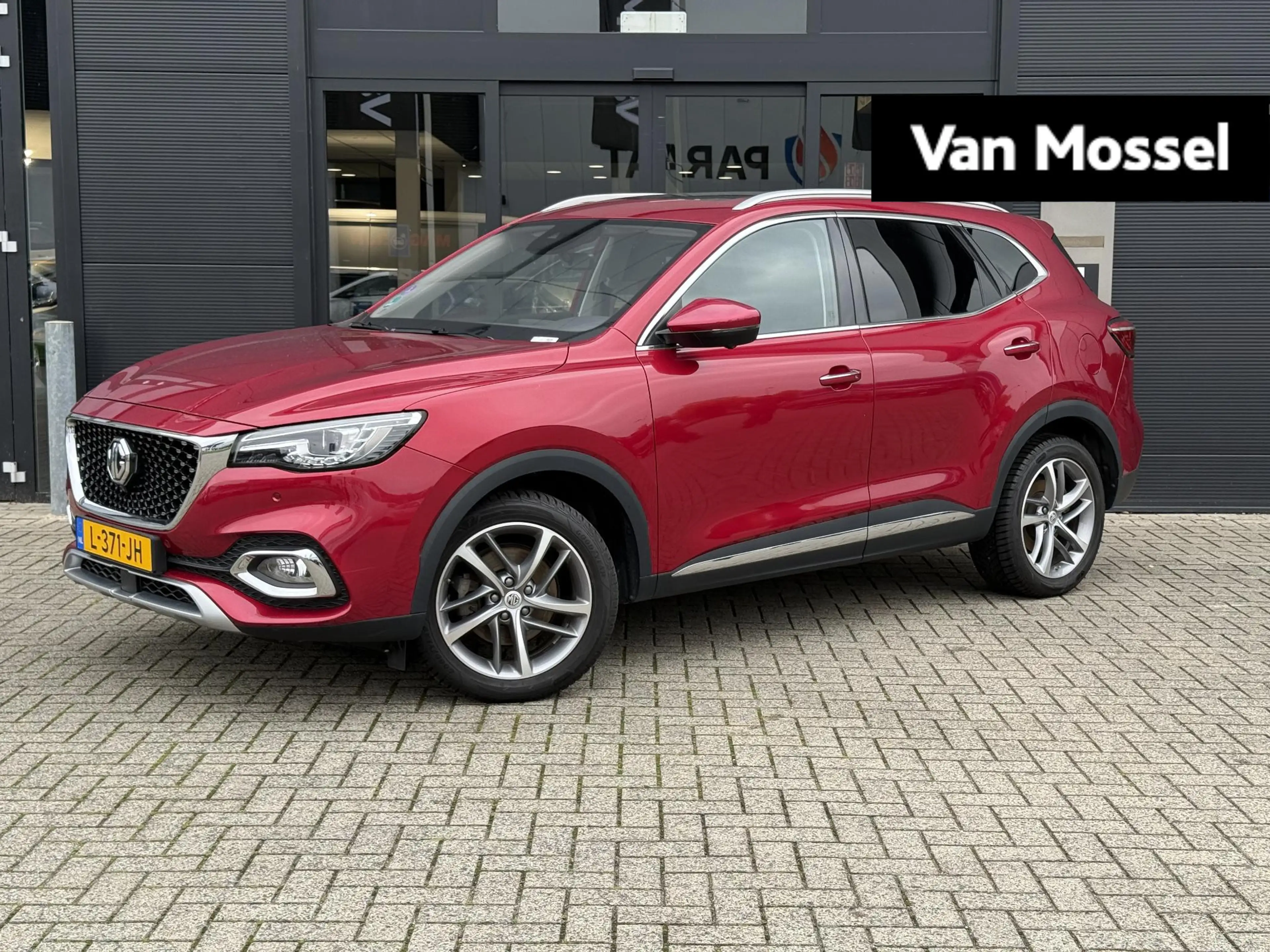 MG EHS 1.5 TGDI PHEV Aut. Luxury | Panoramadak | Leder |