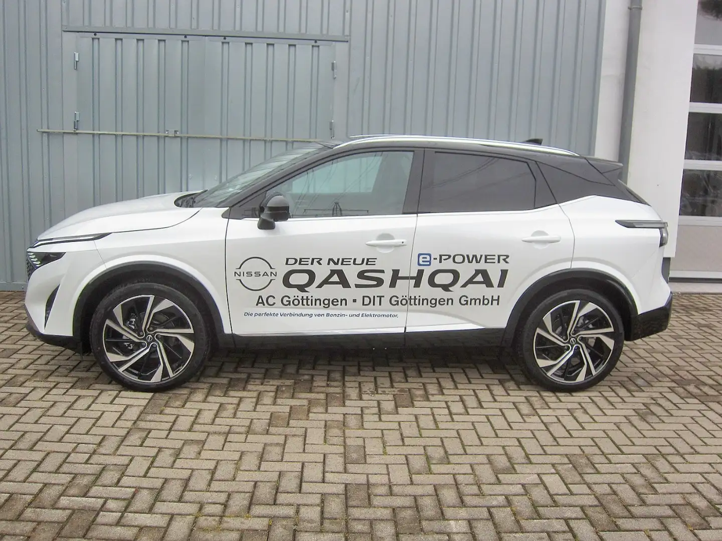 Nissan Qashqai 1.3 DIG-T MHEV Xtronic 4x2 Tekna+ Navi. Schwarz - 2