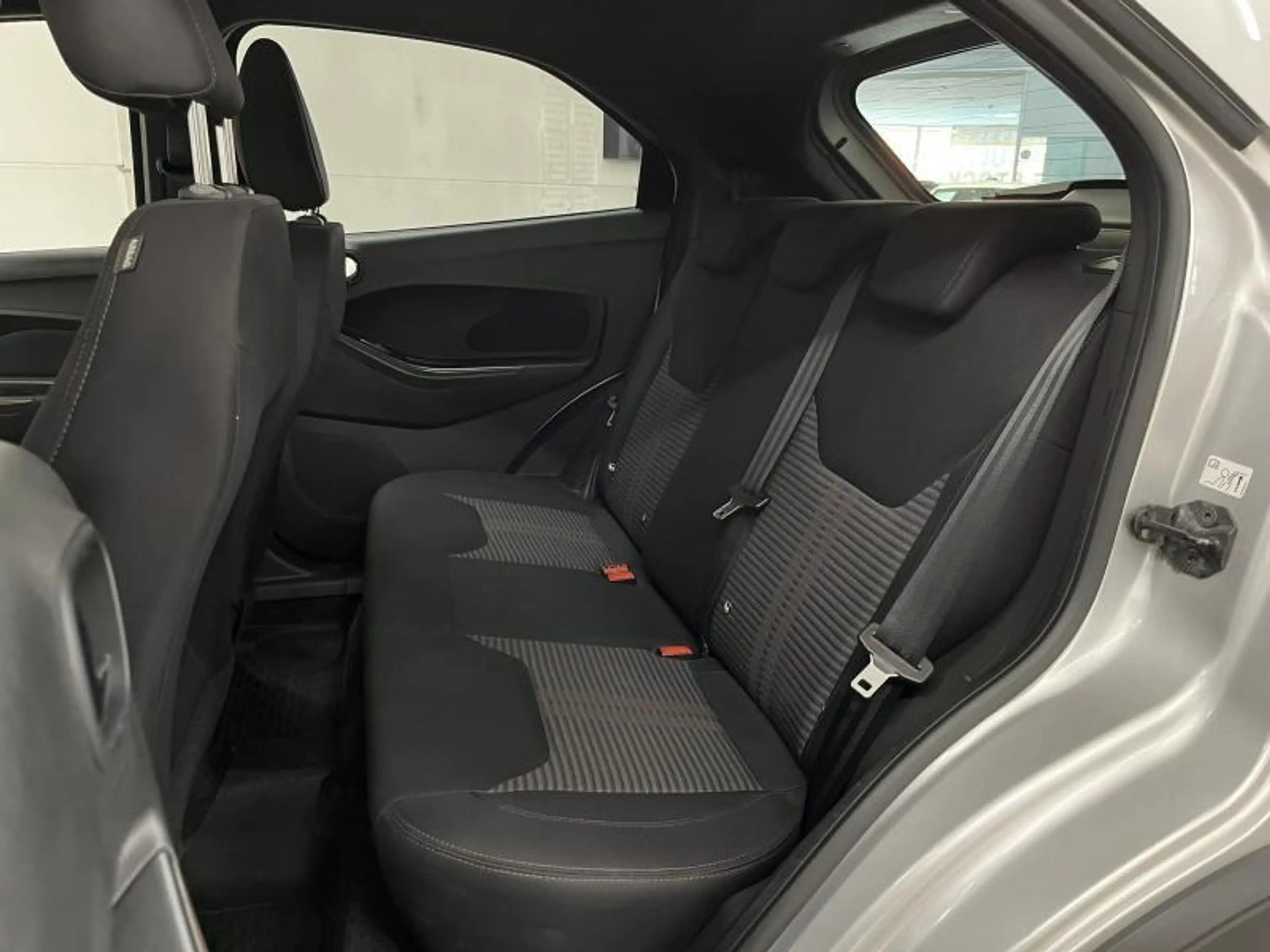 Ford Ka/Ka+ + 1.2i 84cv Active Clim/Cruise/Limit/Radio — photo 9