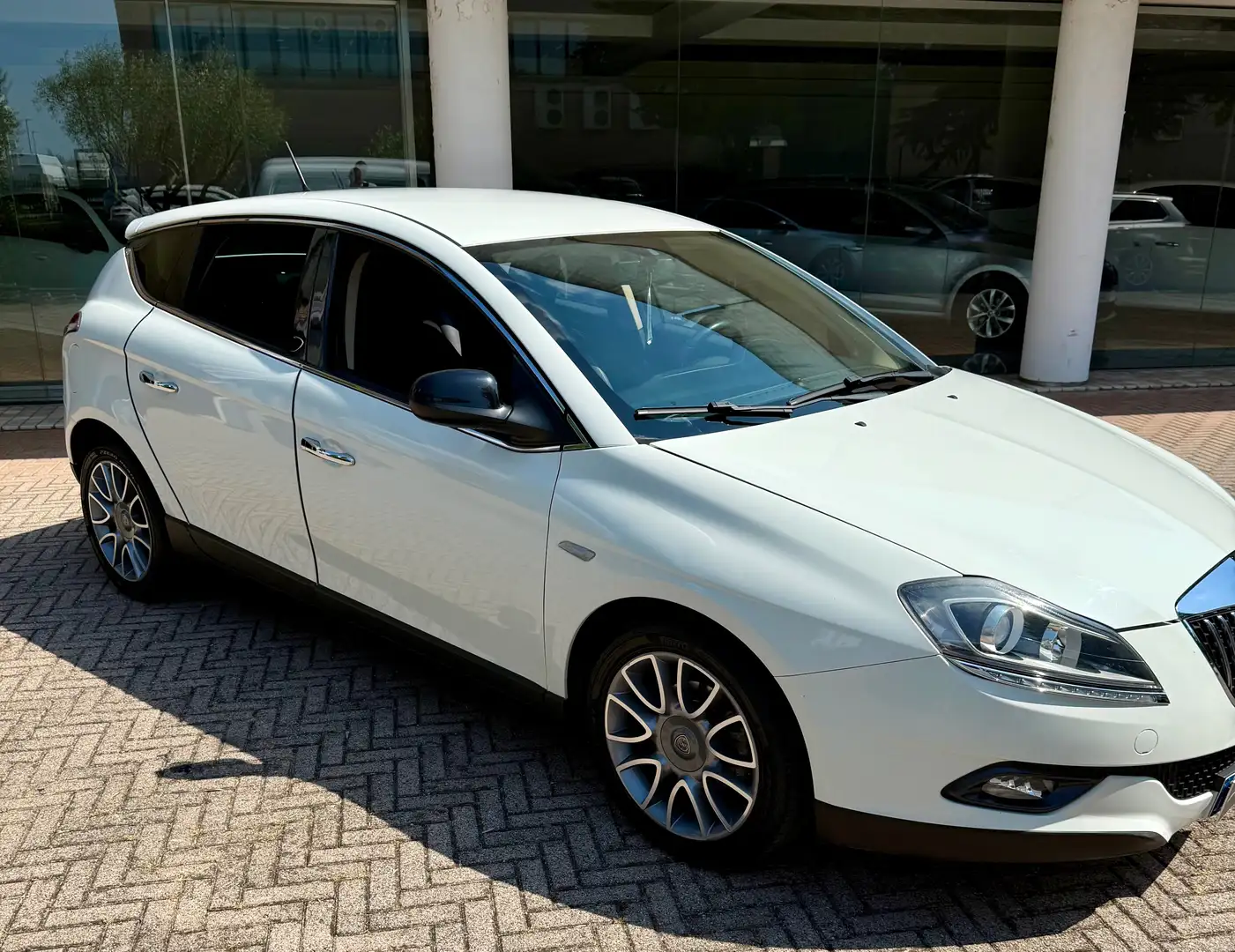 Lancia Delta III 2008 1.6 mjt Oro 120cv Blanco - 1