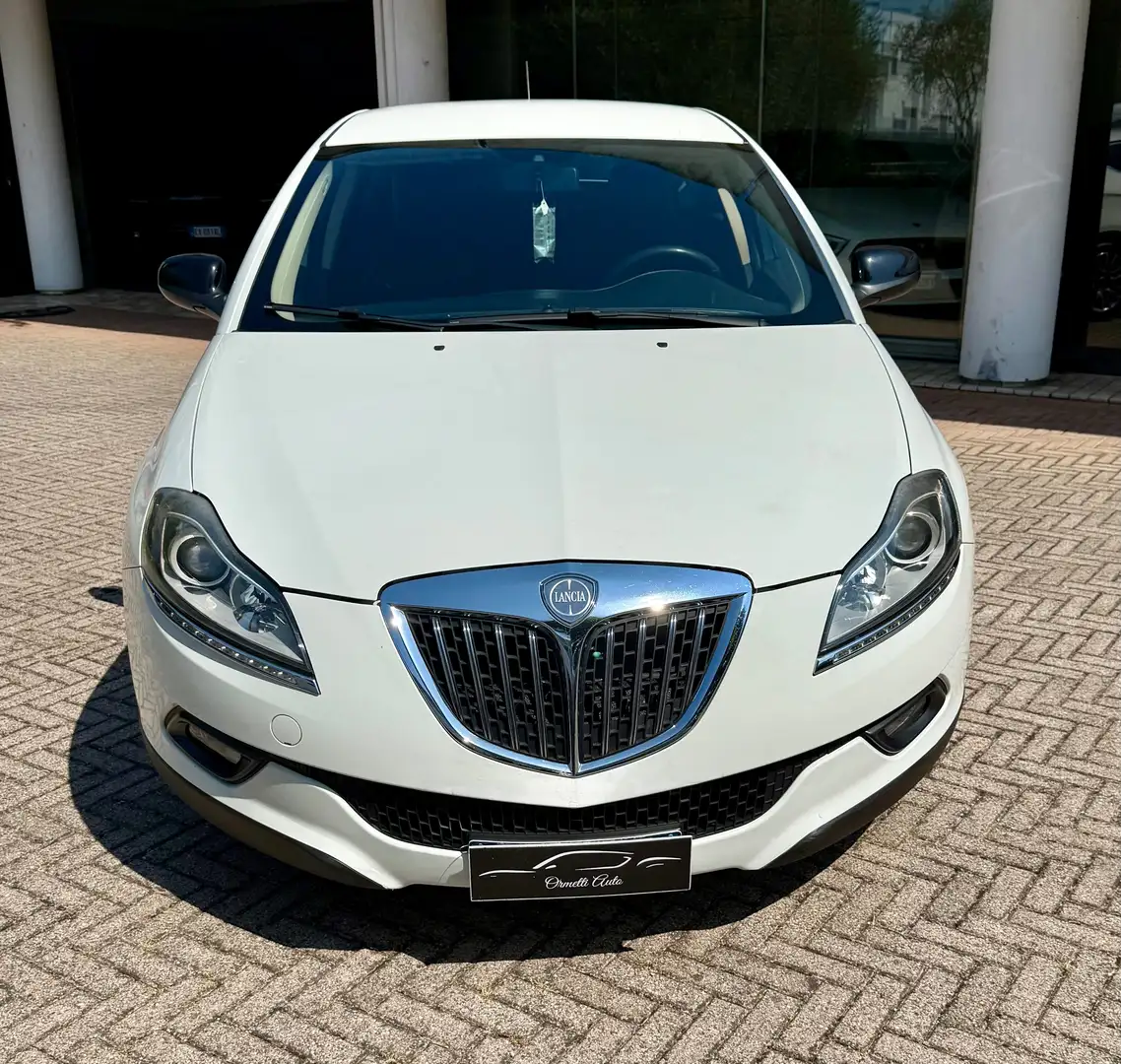 Lancia Delta III 2008 1.6 mjt Oro 120cv Blanco - 2