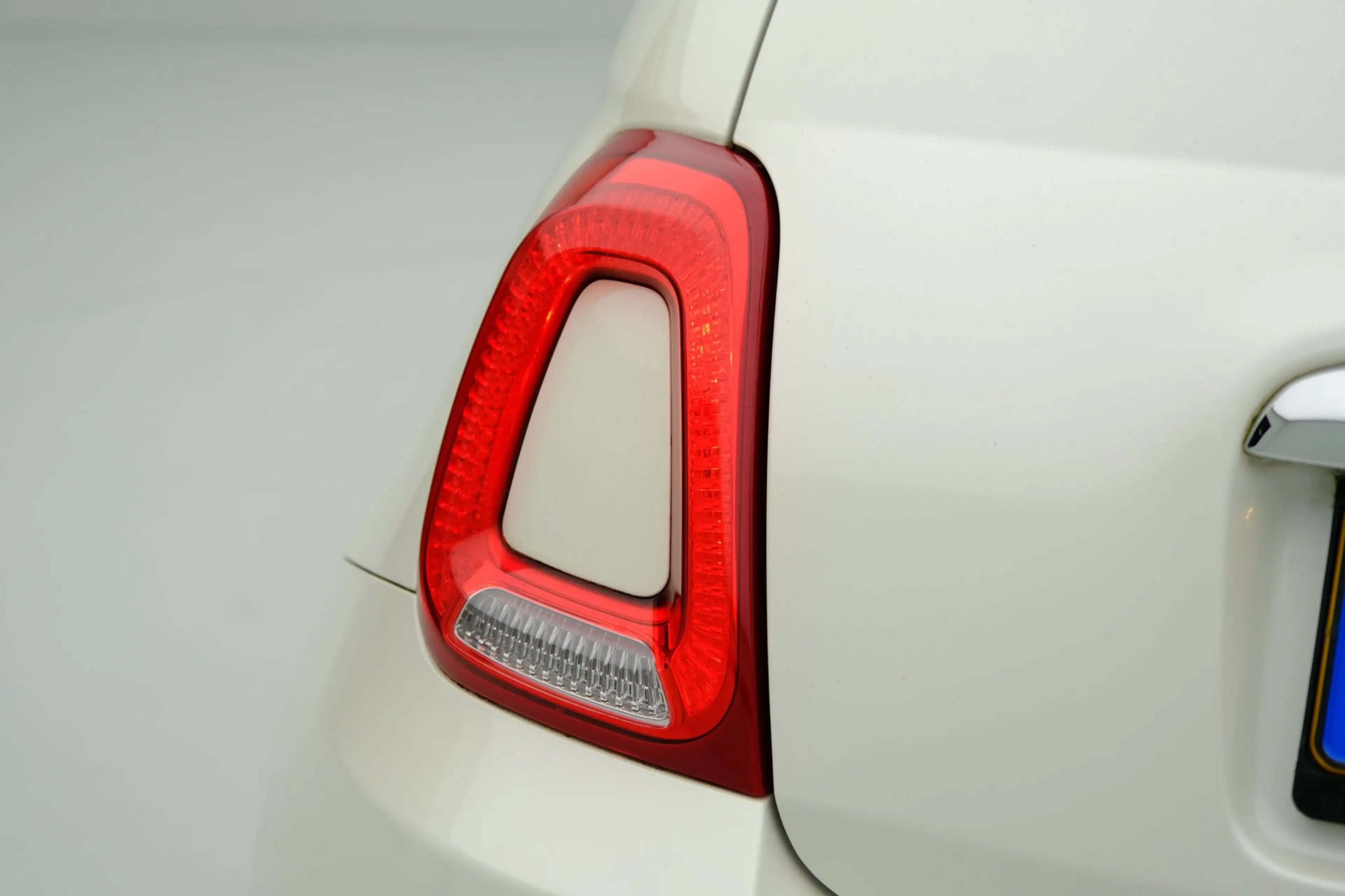 Fiat 500 1.2 Lounge Pano|Leder|Xenon|Clima|LMV — photo 17