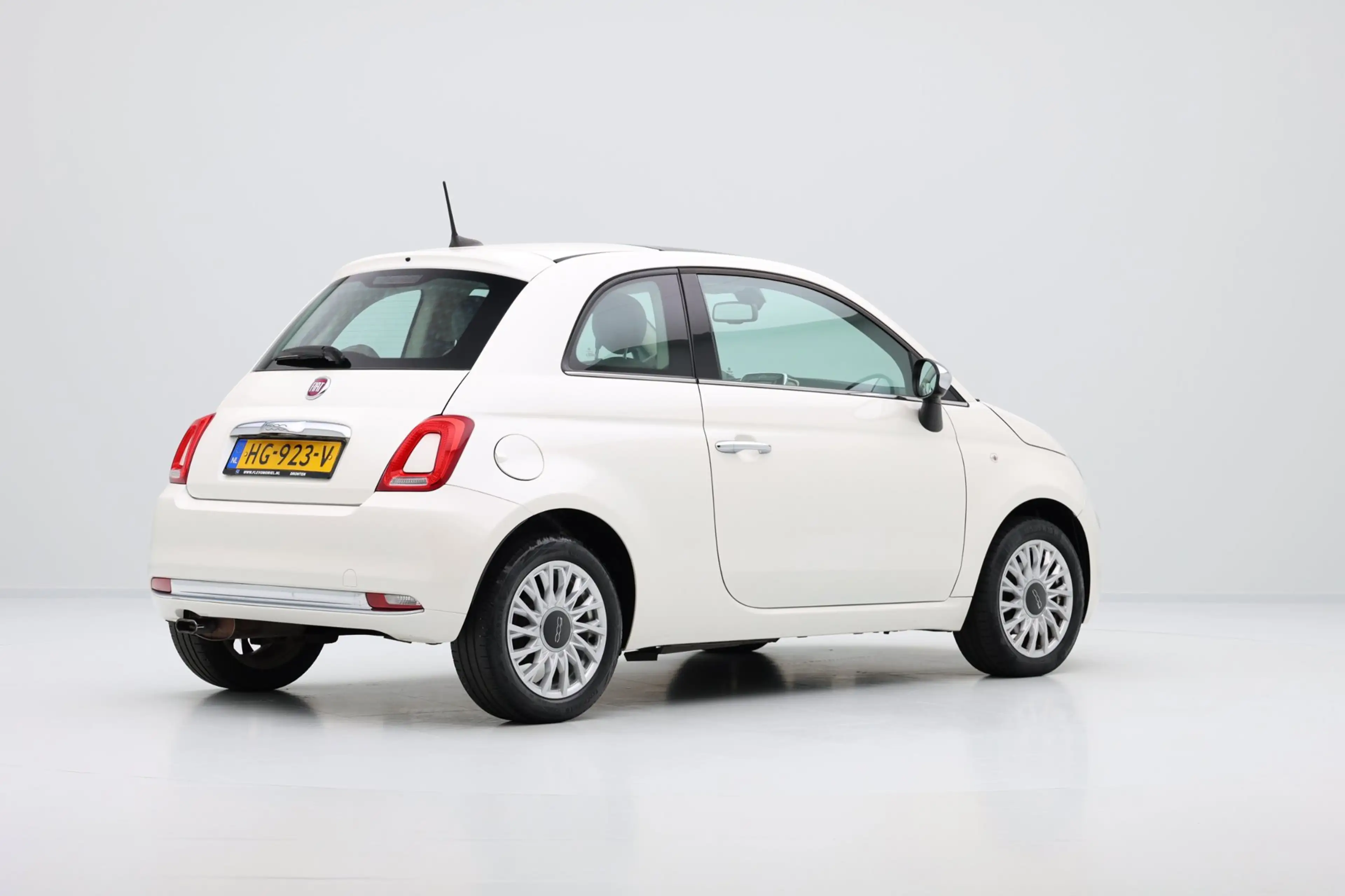 Fiat 500 1.2 Lounge Pano|Leder|Xenon|Clima|LMV — photo 3
