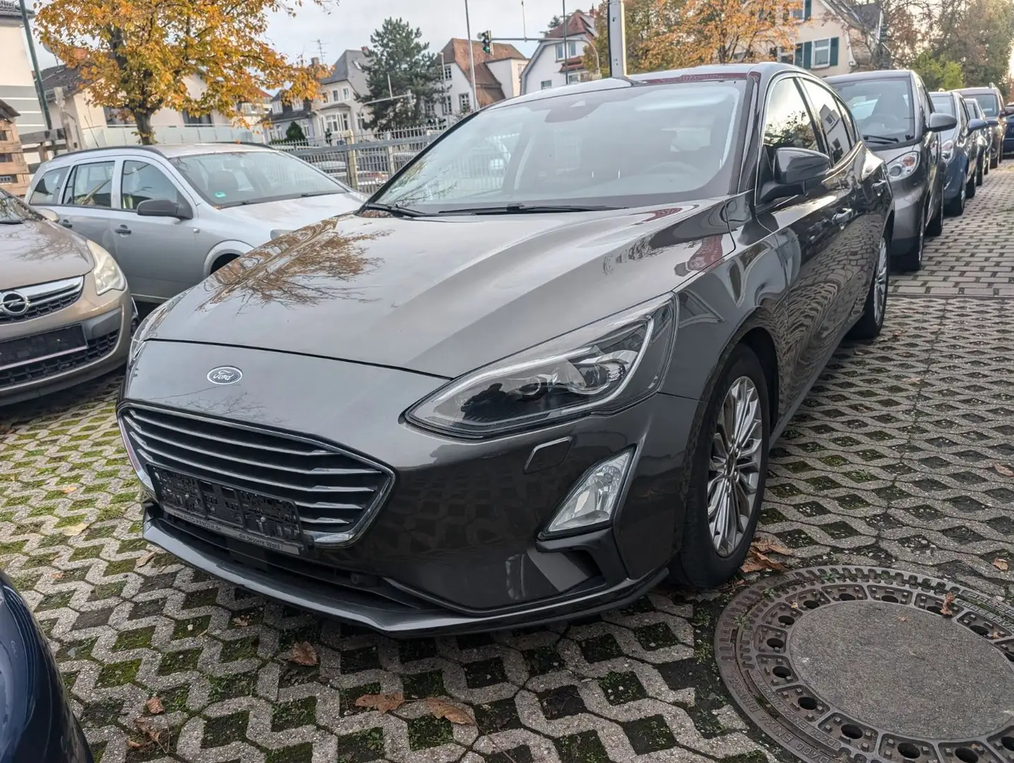 Ford Focus Sport-Line Lim. Titanium Facelift Grau - 1