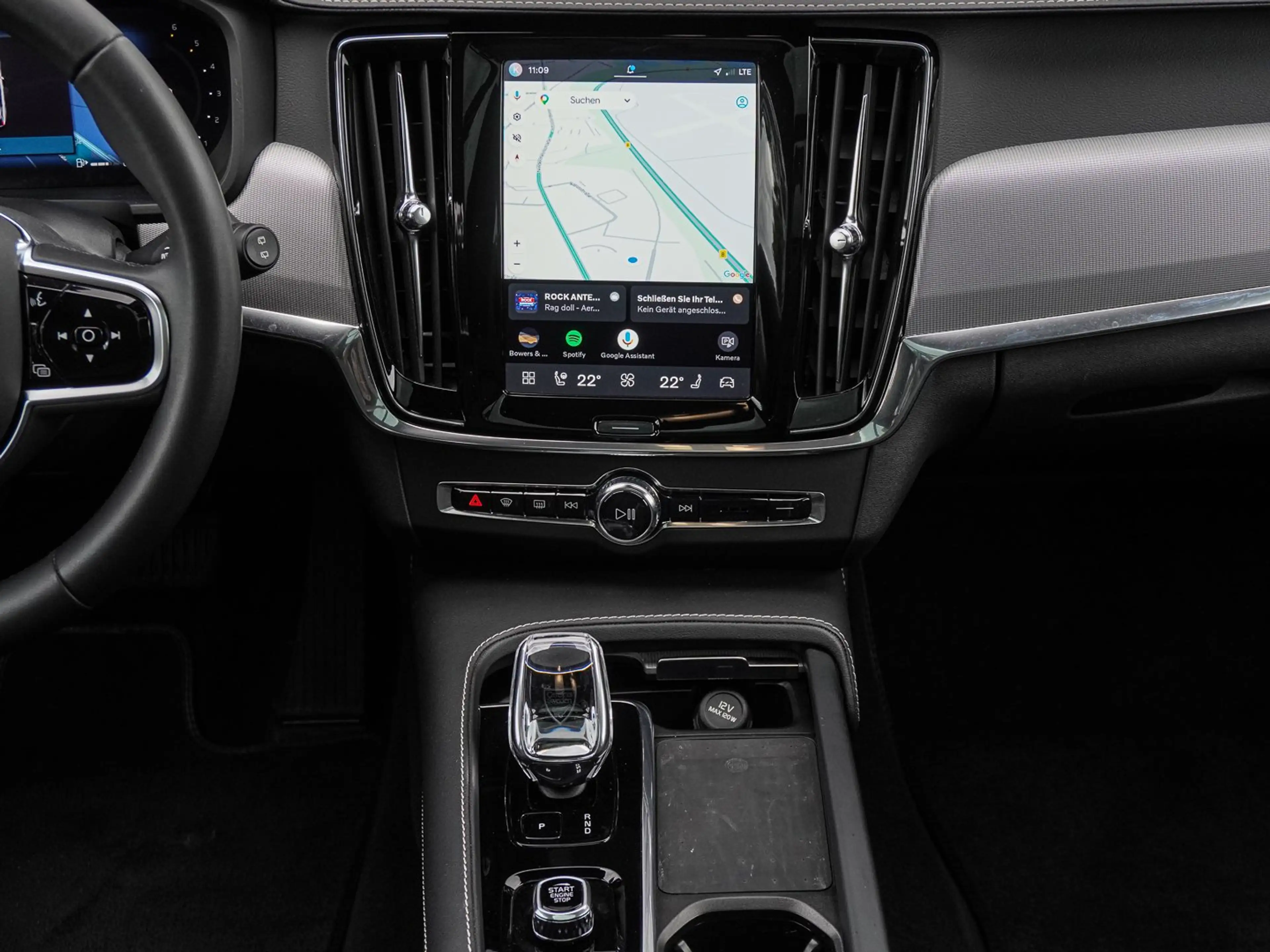 Volvo V90 B4 D Ultimate Dark LUFT B&W NAPPA PANO — photo 13