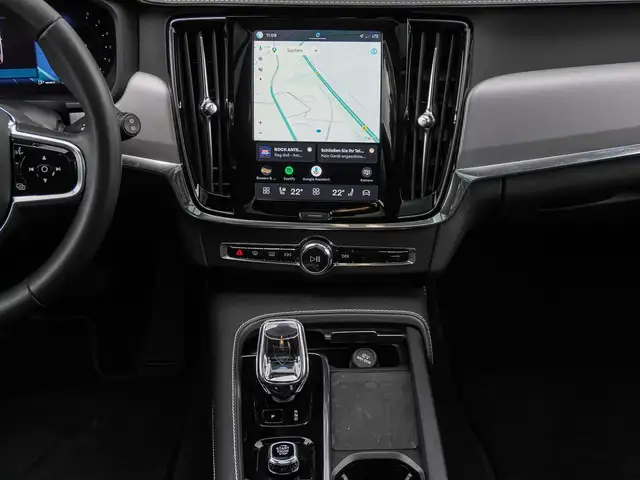 Volvo V90 view 13