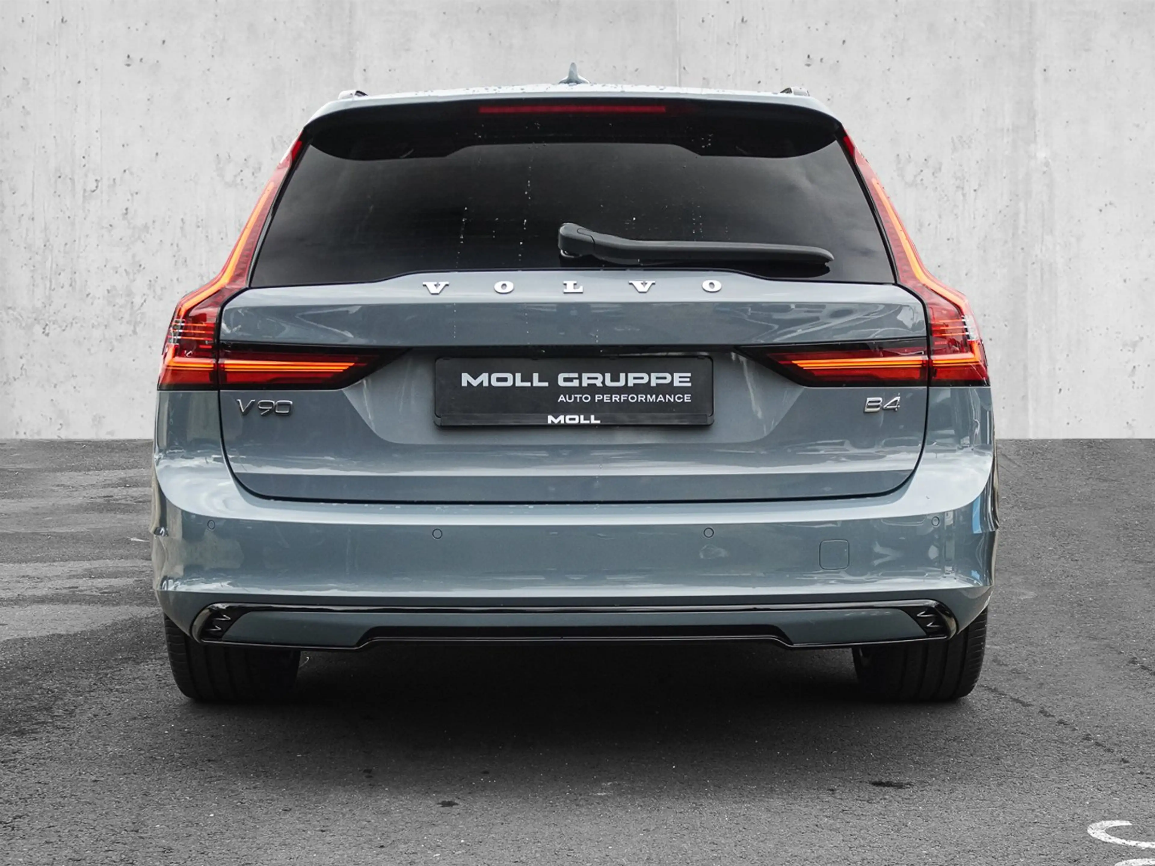 Volvo V90 B4 D Ultimate Dark LUFT B&W NAPPA PANO — photo 6