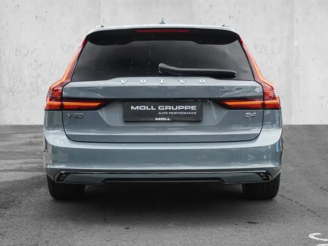 Volvo V90 view 6