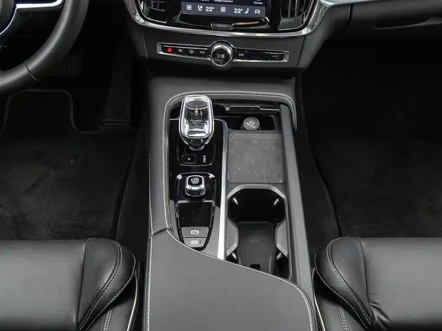 Volvo V90 view 15
