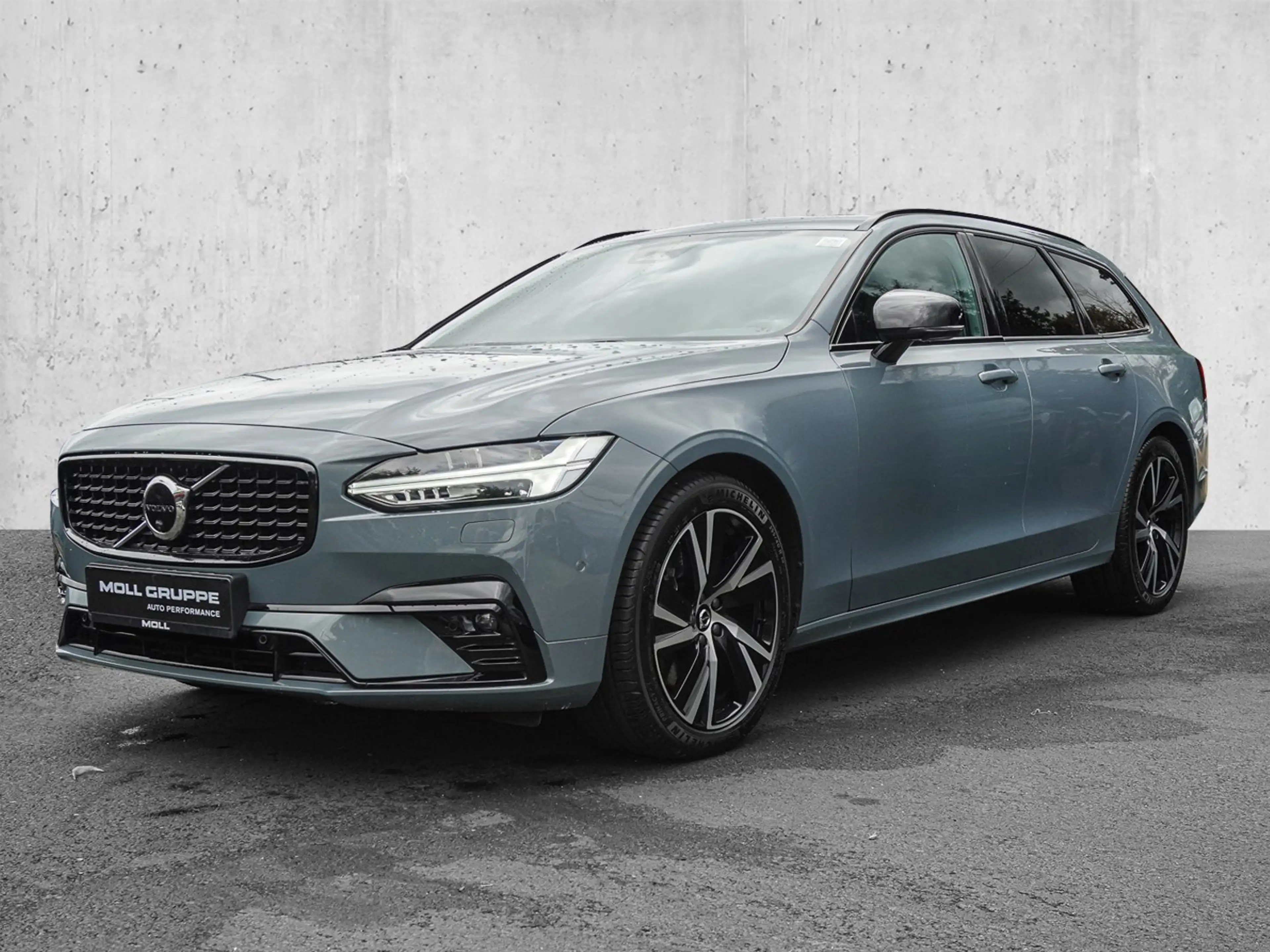 Volvo V90 B4 D Ultimate Dark LUFT B&W NAPPA PANO — photo 2