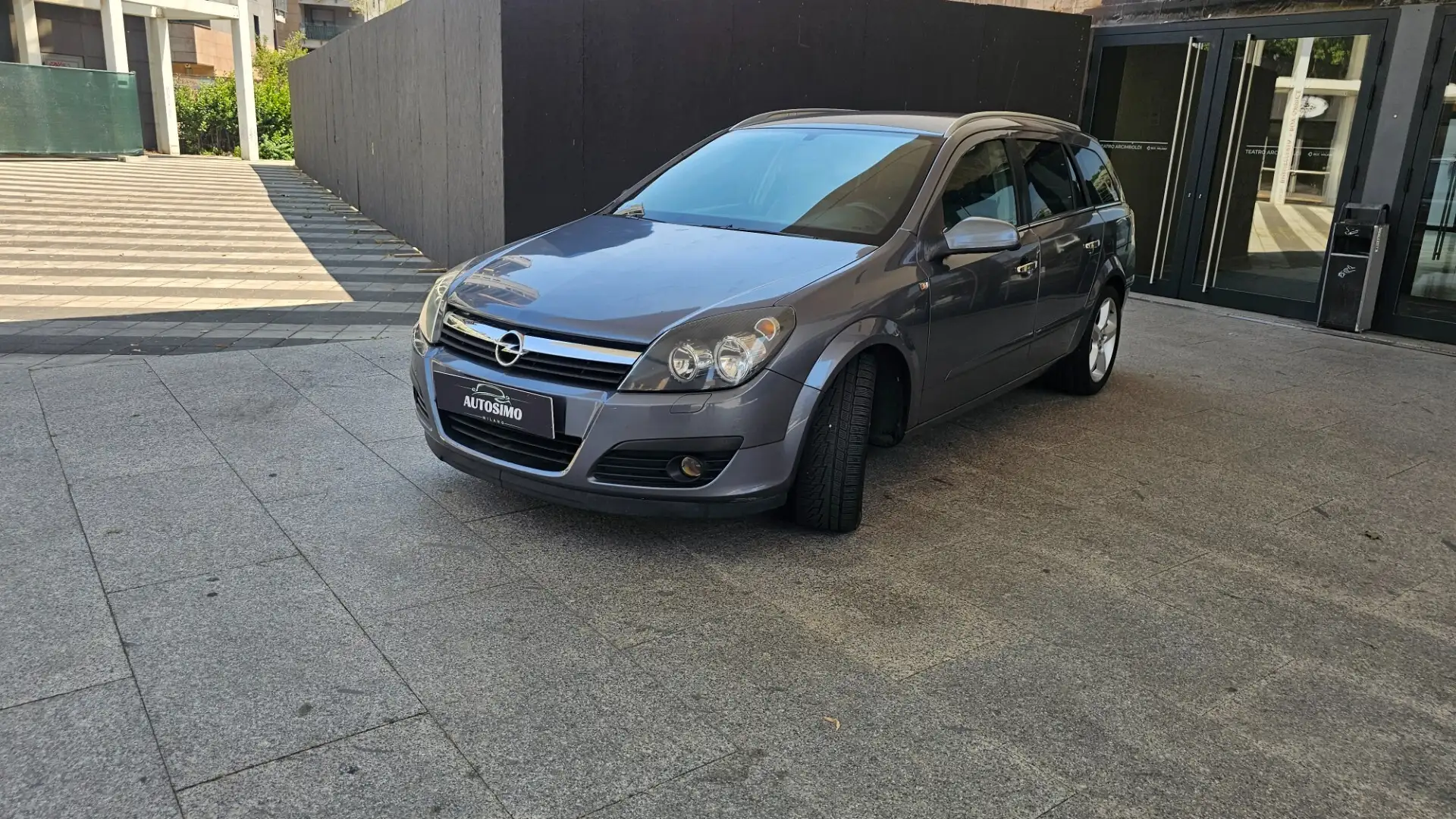 Opel Astra 1.6 16V Twinport Station Wagon Elegance Grigio - 1