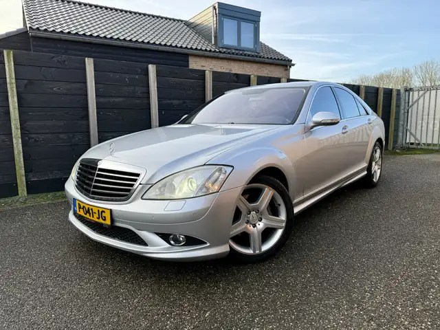 Mercedes-Benz S 500