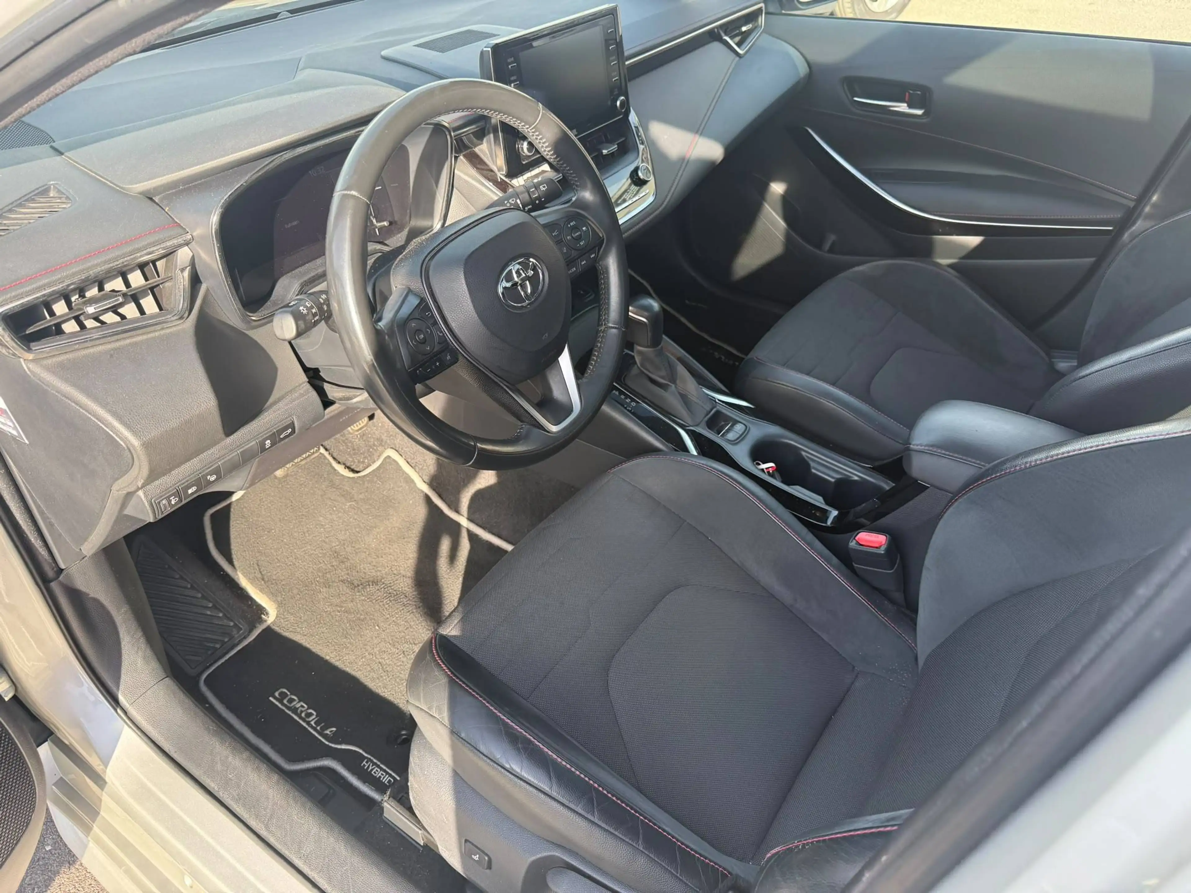 Toyota Corolla Corolla SW Hybrid 2.0 Premium e-CVT — photo 15