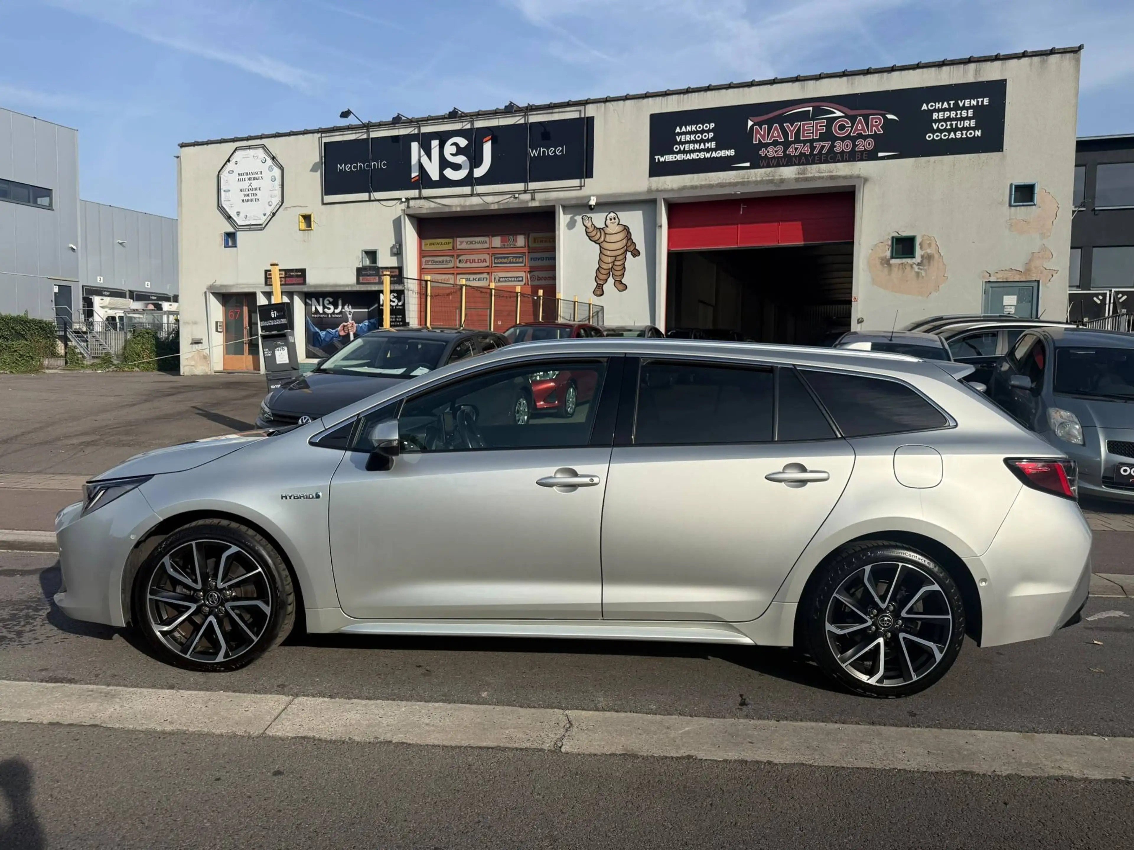 Toyota Corolla Corolla SW Hybrid 2.0 Premium e-CVT — photo 11