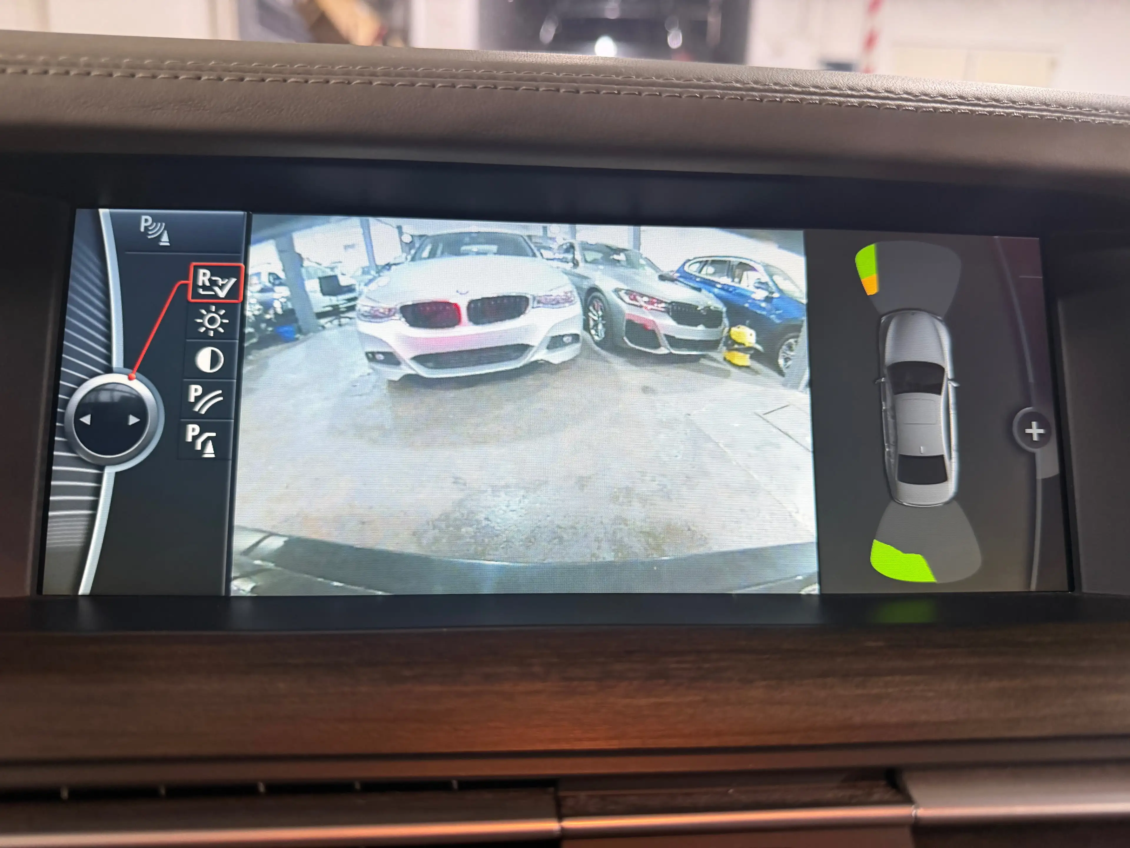 BMW 740 740 dA — photo 11