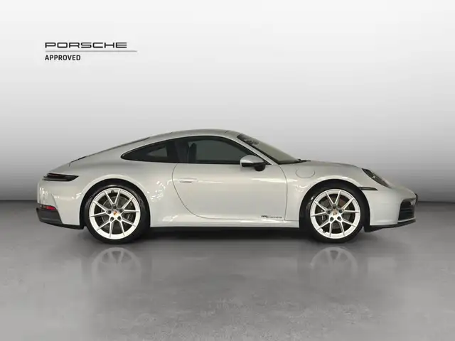 Porsche 911 view 6