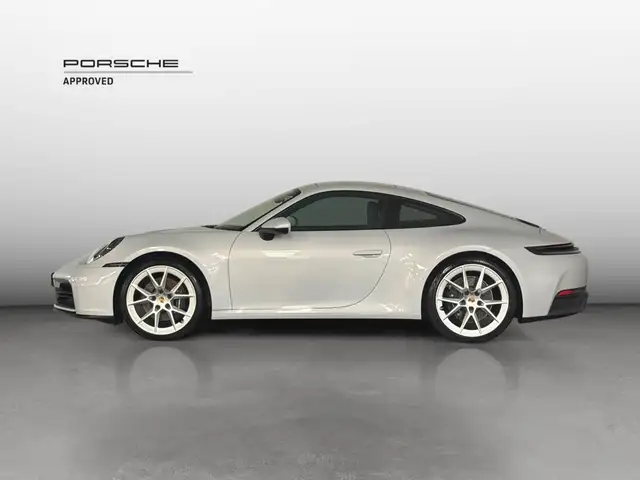 Porsche 911 view 2
