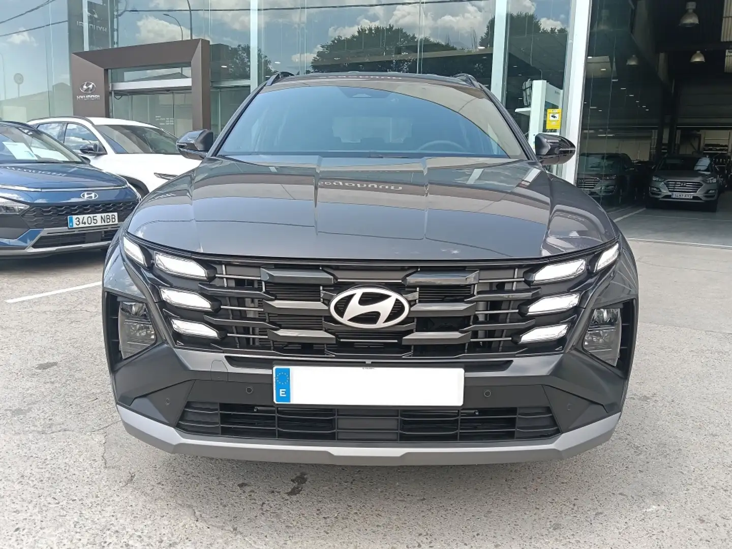 Hyundai TUCSON 1.6 T HEV Black Line AT 239 Gris - 2