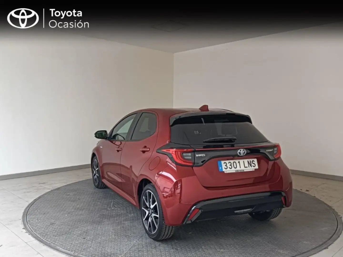 Toyota Yaris 1.5 VVT-I HYBRID STYLE PLUS 116 5PT Rojo - 2