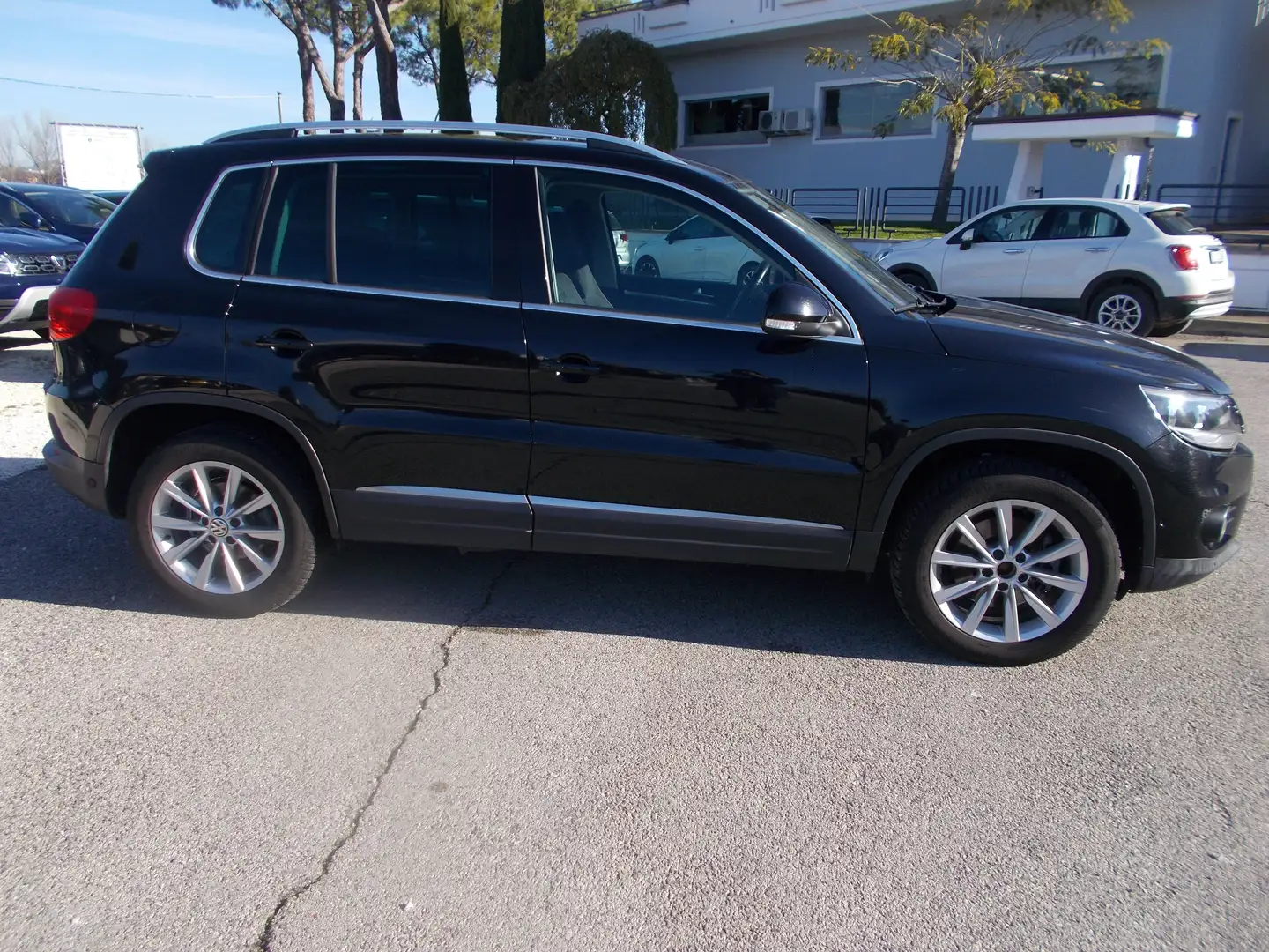 Volkswagen Tiguan Tiguan I 2011 2.0 tdi Sport Nero - 2