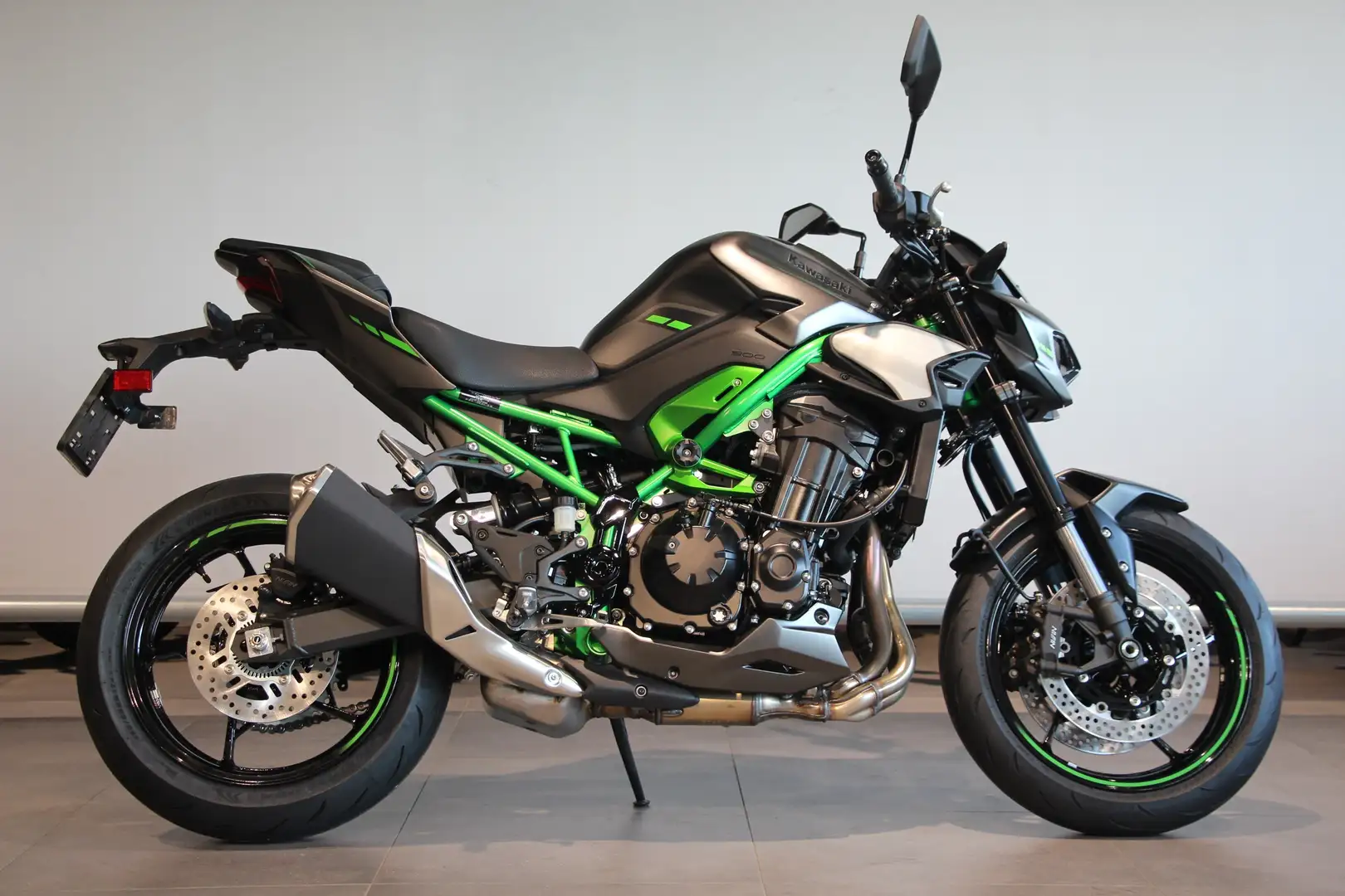 Kawasaki Z 900 70 KW Zwart - 1