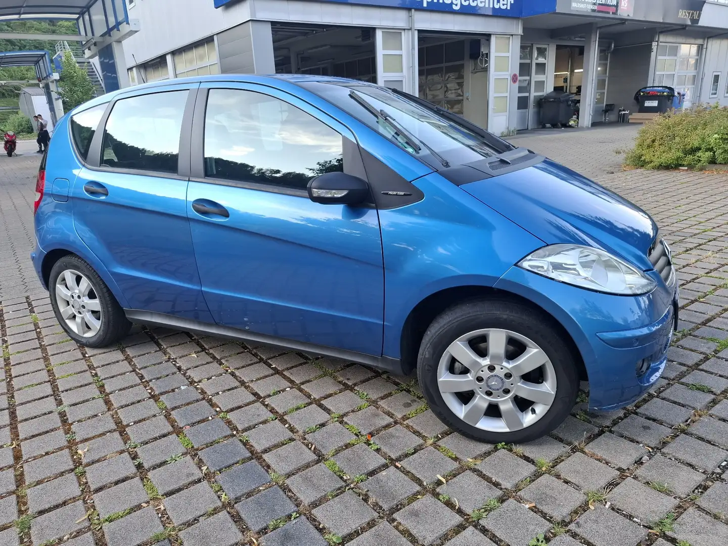 Mercedes-Benz A 170 Automatik, 85KW116PS,. 1,7Ltr. VHB Bleu - 2