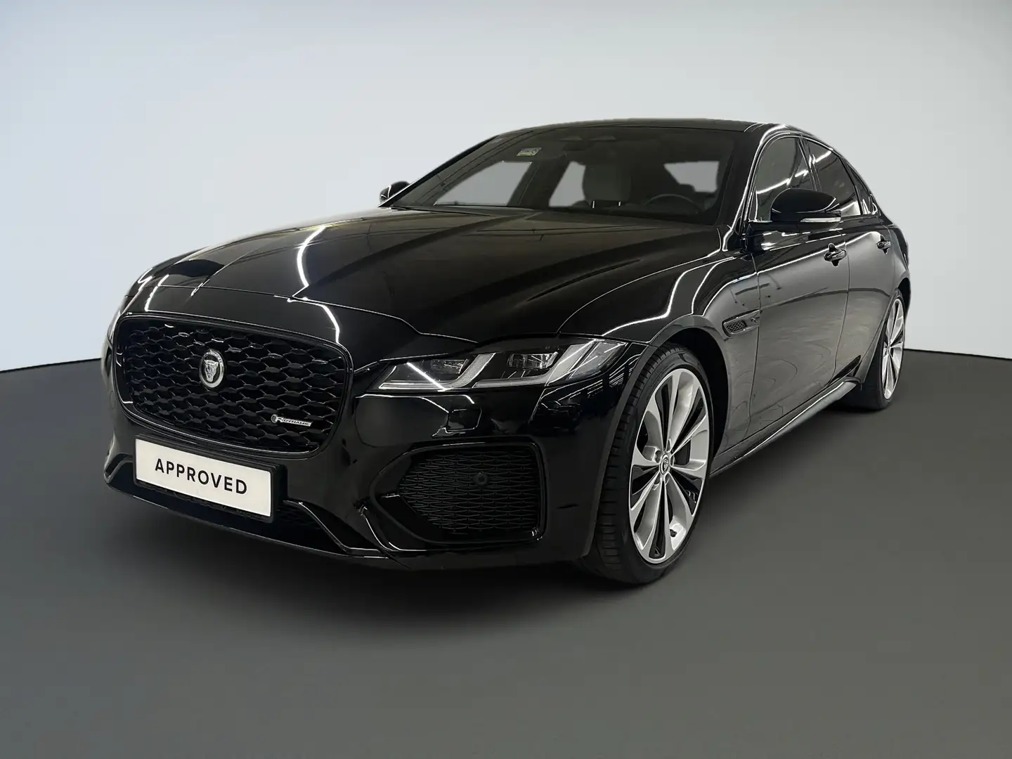 Jaguar XF R-DYNM SE 2.0 204HP A8 MHEV - 1