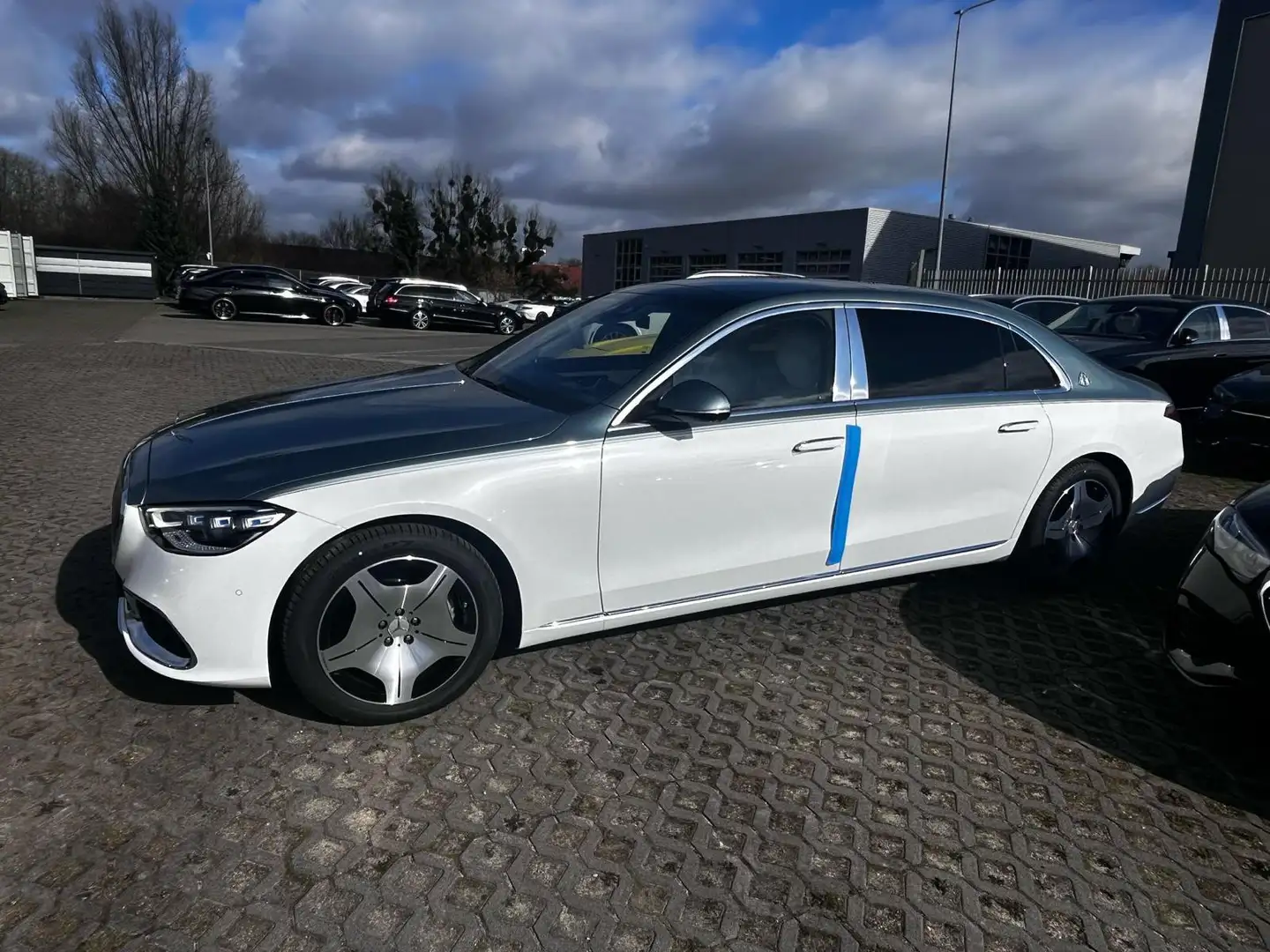 Mercedes-Benz S 580 Maybach 4matic# S580 PROD2025#STOCK# Weiß - 2