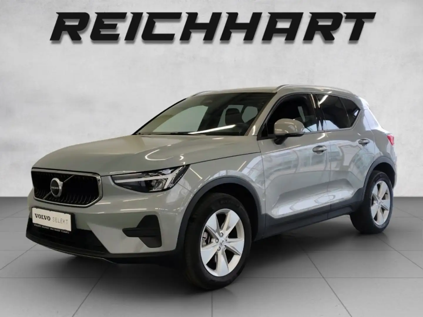 Volvo XC40 Core, B3 Mild Hybrid, Benzin Grau - 1