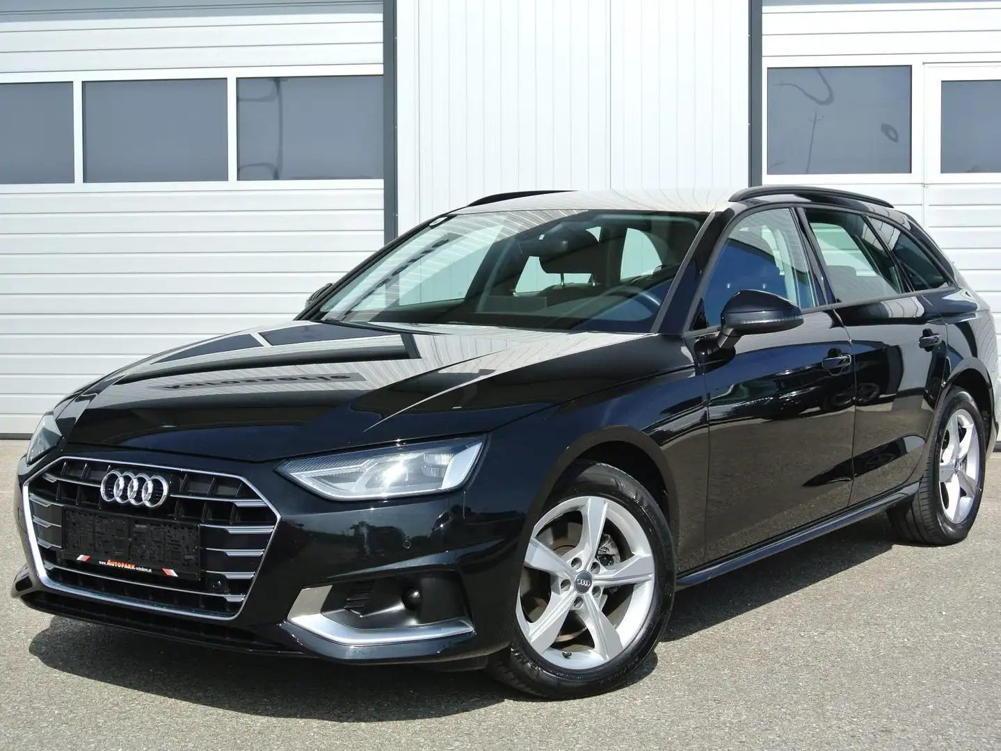 Audi A4 Avant 35 TFSI advanced * LED * AHK * NAVI * FLA Noir - 1