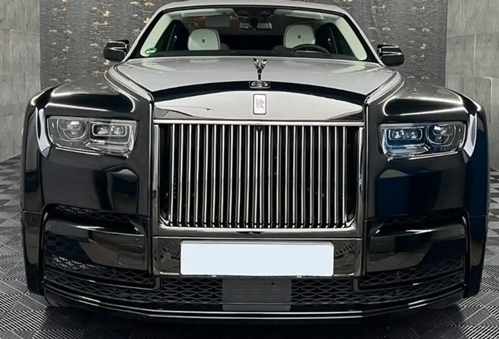 Rolls-Royce Phantom 6.7 V12 Černá - 1