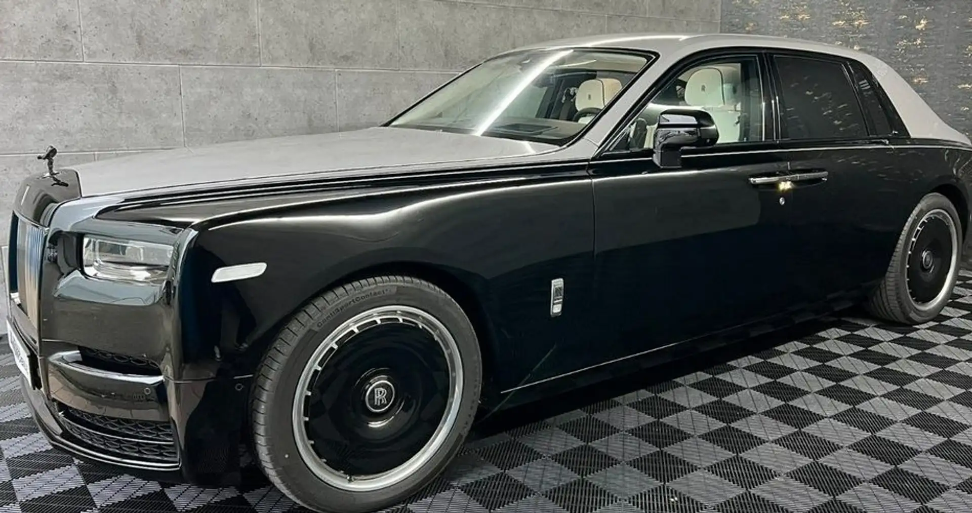 Rolls-Royce Phantom 6.7 V12 Černá - 2