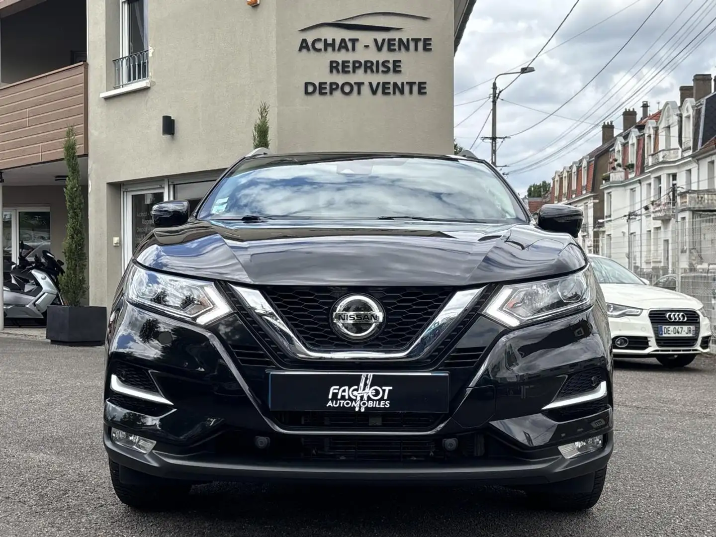 Nissan Qashqai Qashqai 1.2 DIG-T - 115 - BV X-Tronic  II ACENTA P - 2