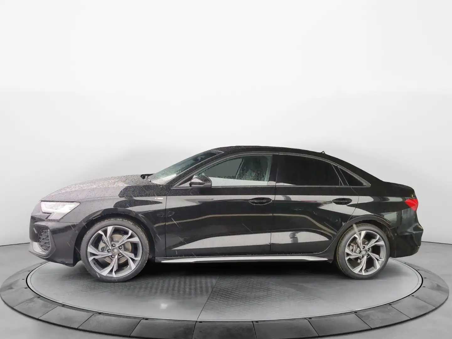 Audi A3 35 TFSI S-Tronic S-Line, EA8, AHK, Schwarz - 2