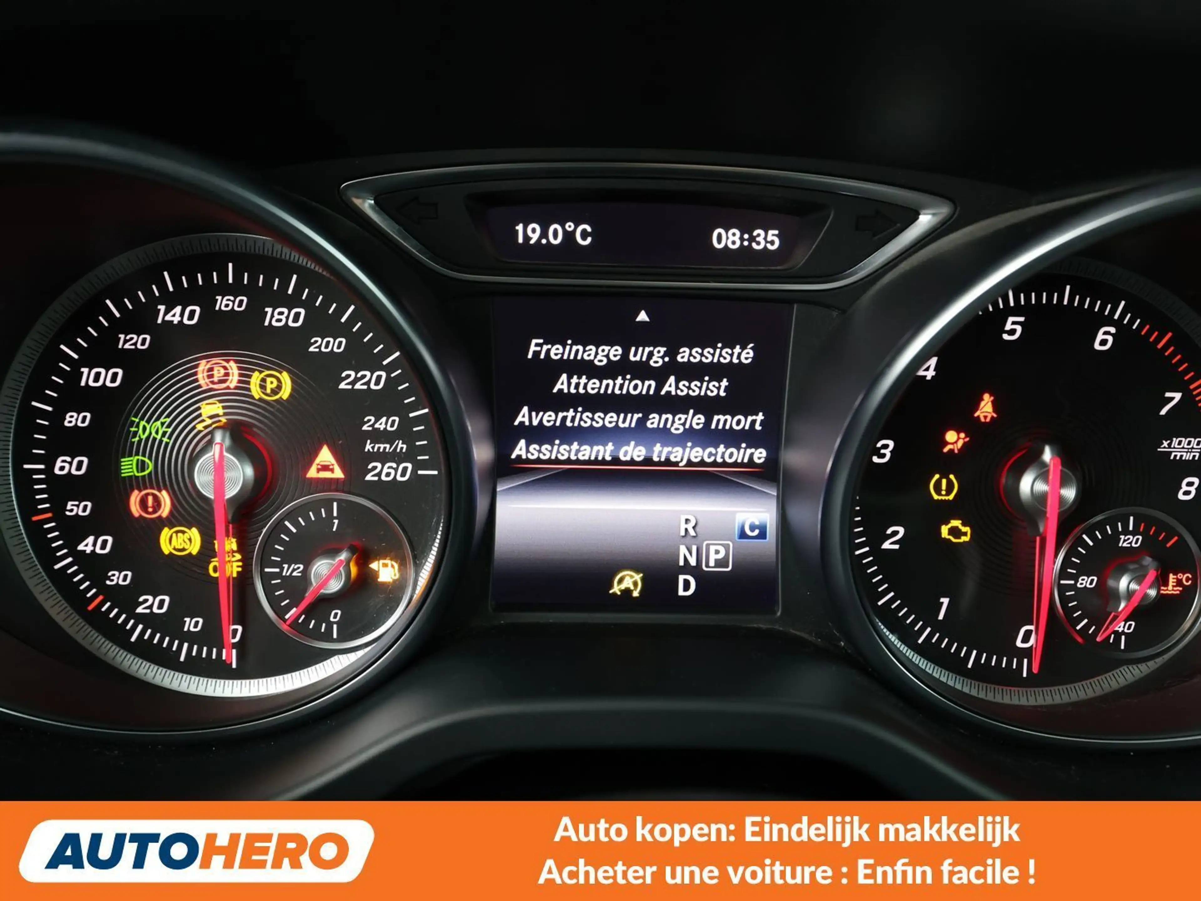 Mercedes-Benz CLA 180 CLA 180 Shooting Brake AMG Line — photo 14