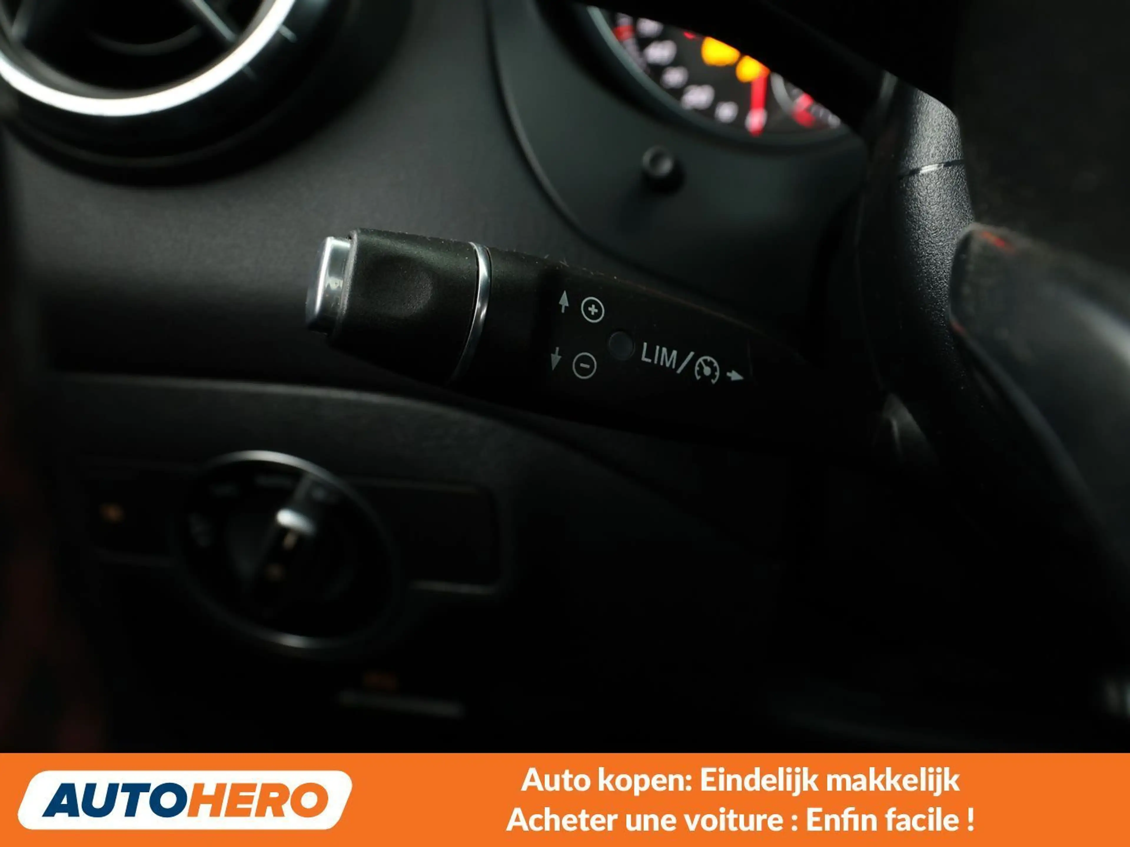 Mercedes-Benz CLA 180 CLA 180 Shooting Brake AMG Line — photo 12