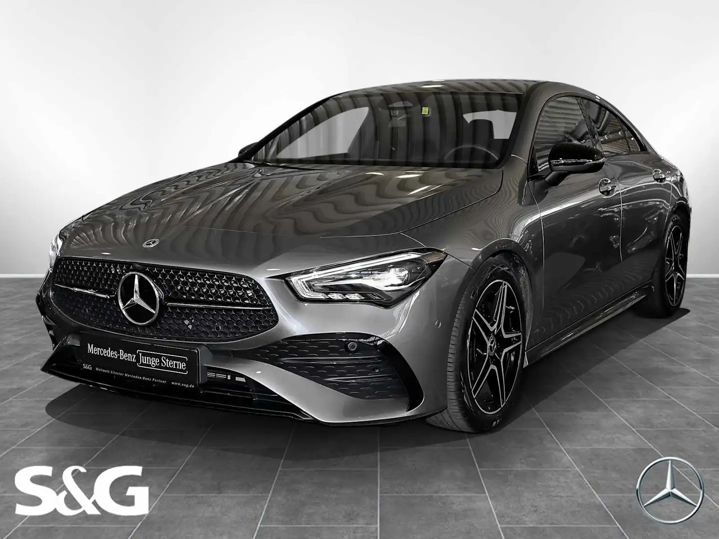Mercedes-Benz CLA 200 Coupé AMG AHK+NIGHT+CARPLAY+KEYLESS+18" Grau - 1