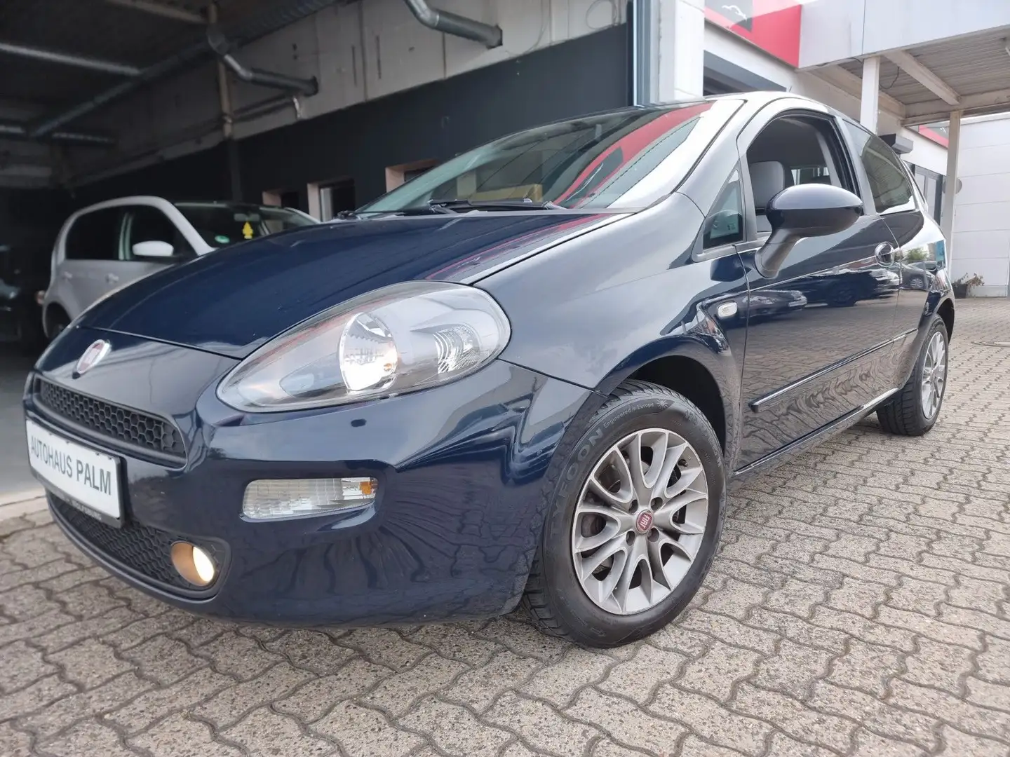 Fiat Grande Punto Punto 1.2 More/ Allwetterreifen/AHK/Klima/HU 27 - 1