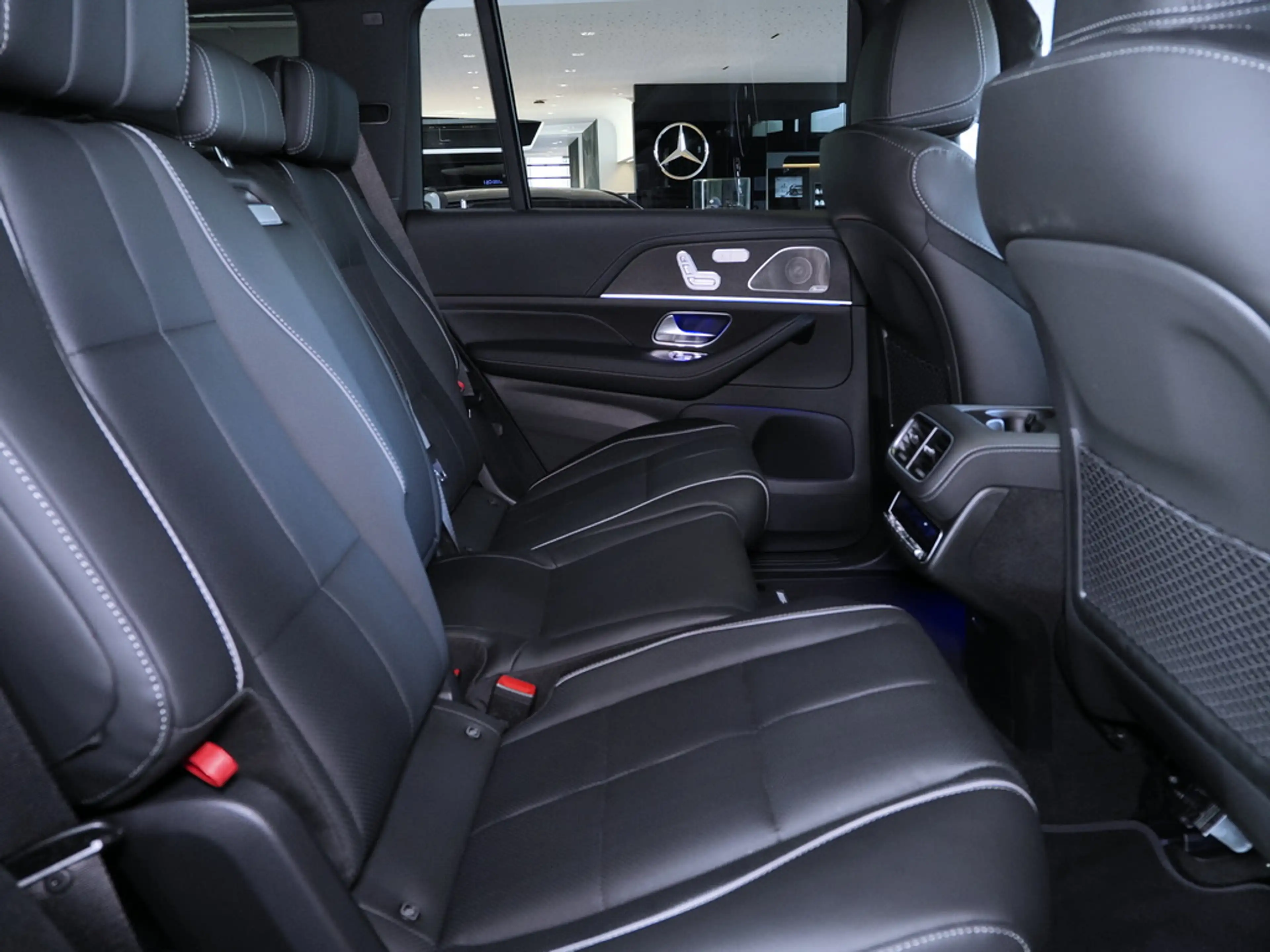 Mercedes-Benz GLS 450 d 4M AMG NIGHT PANO AHK STANDH.  HUD 23Z — photo 13
