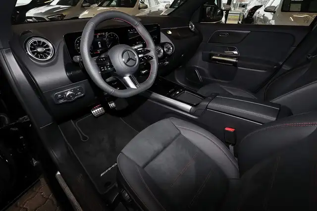 Mercedes-Benz Gla view 9