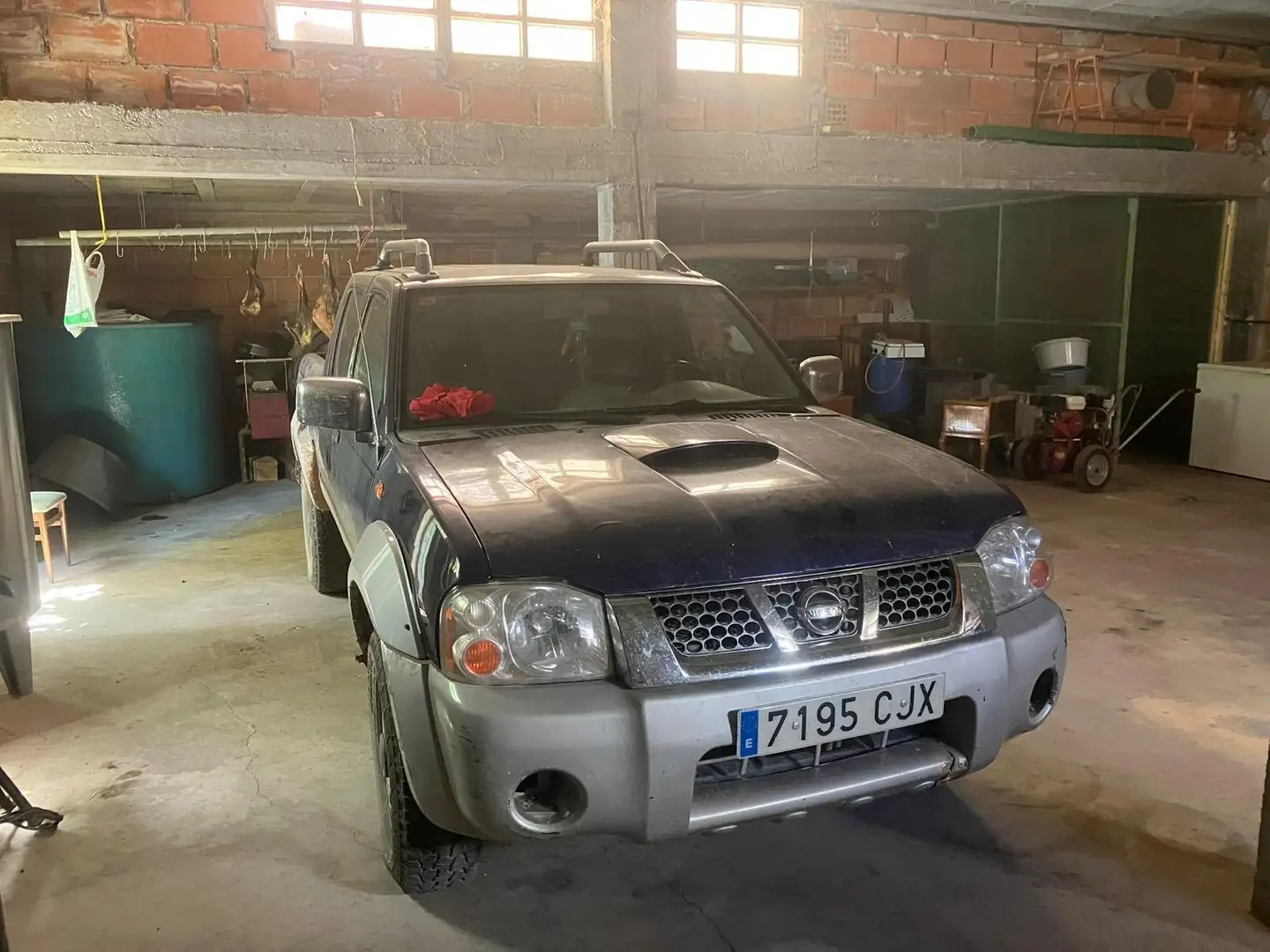 Nissan Navara 2.5 TDI Doble Cabina Bleu - 1