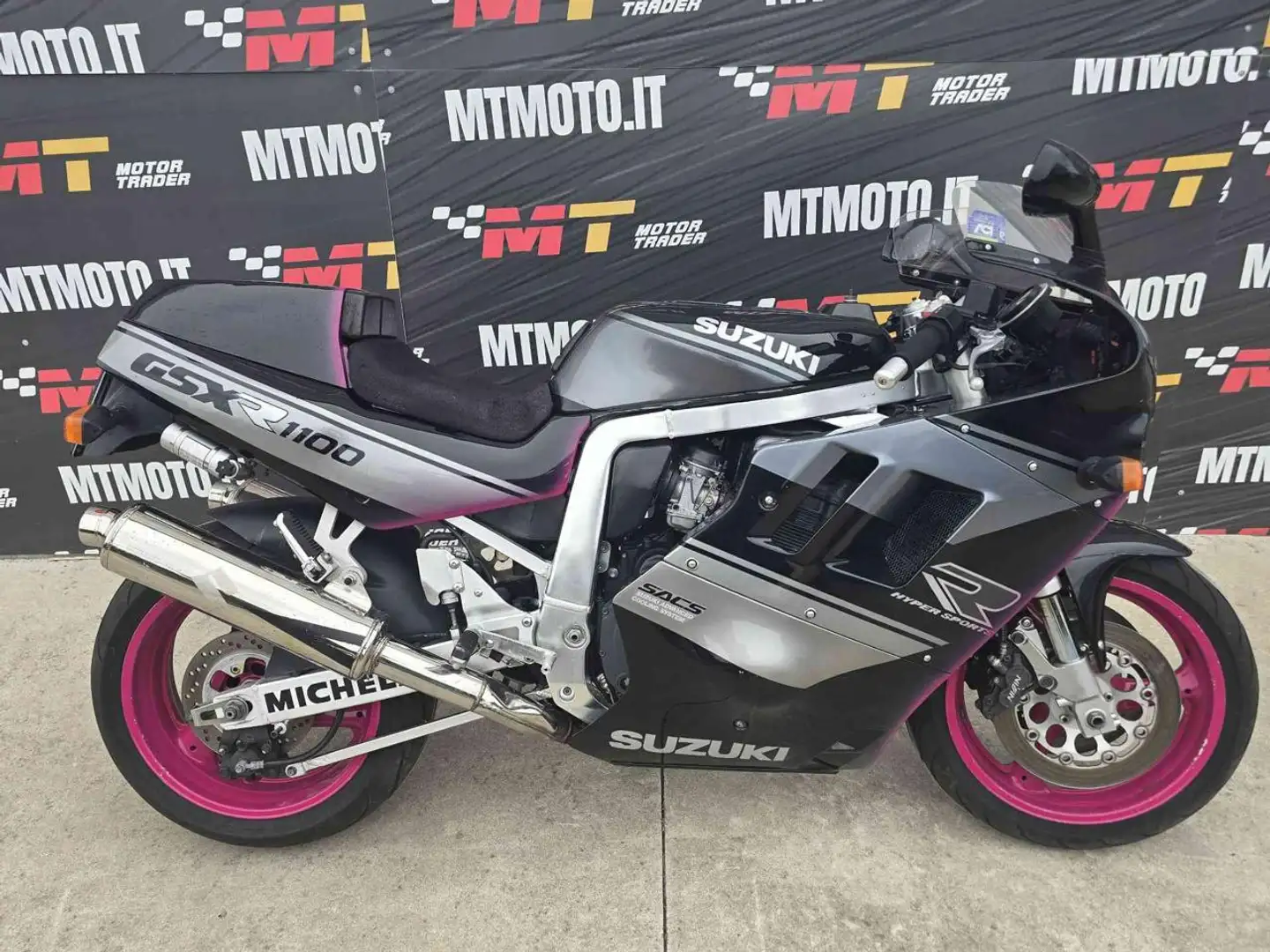 Suzuki GSX-R 1100 . Grigio - 1