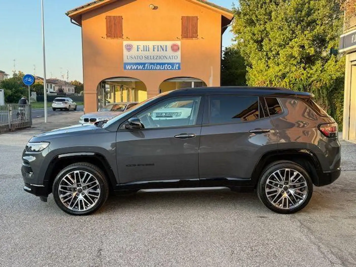 Jeep Compass 1.5 T4 130CV MHEV 2WD Summit Grigio - 2