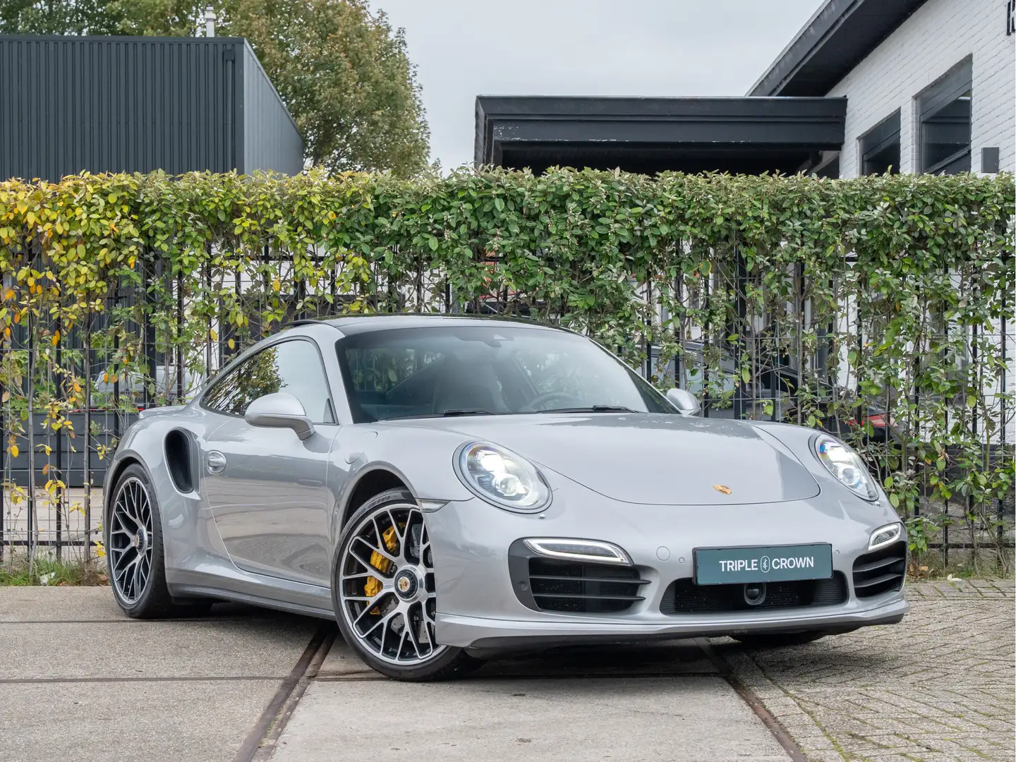 Porsche 991 3.8 Turbo S | PCCB | Bose | Carbon Gris - 1